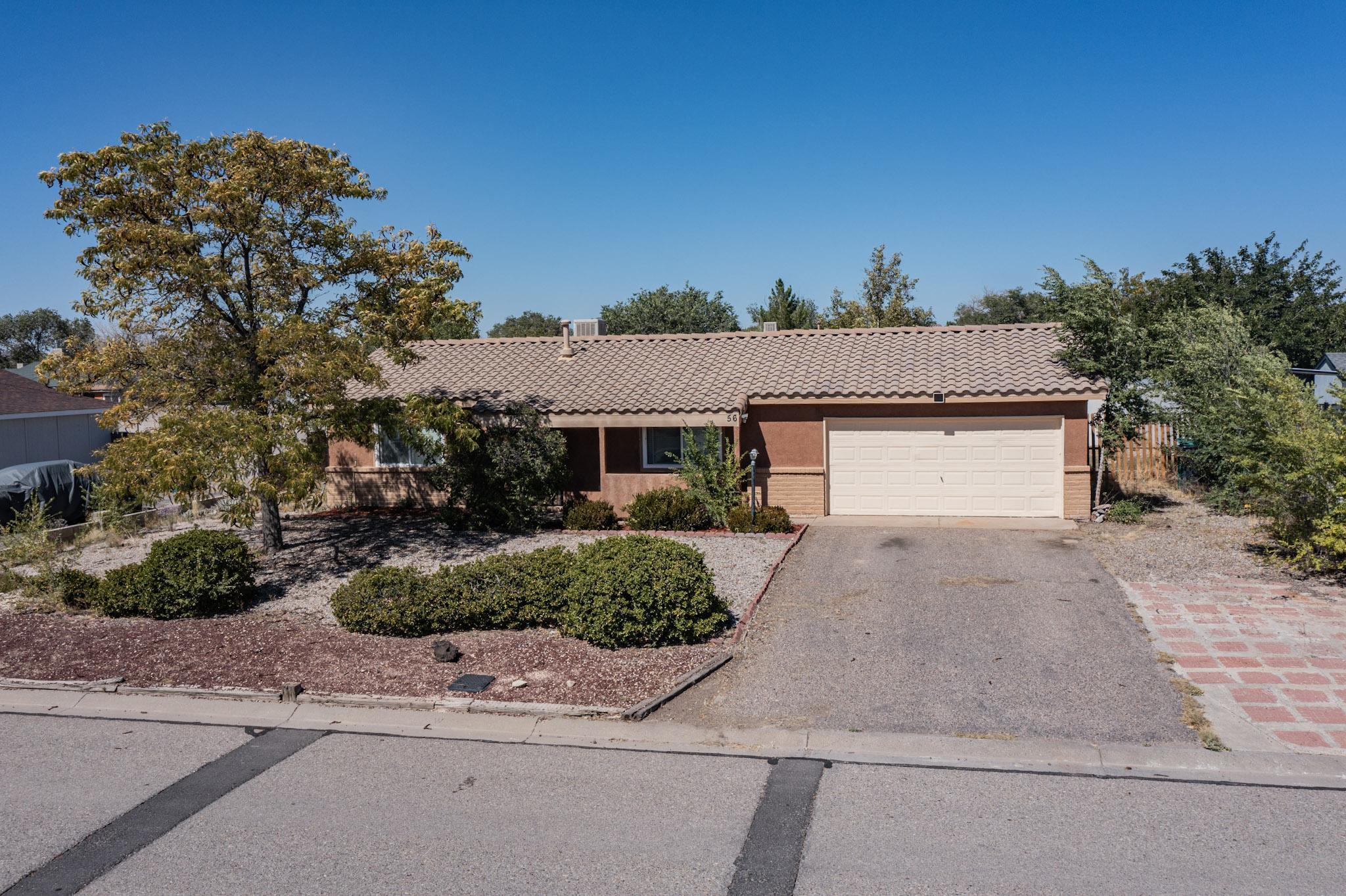 56 SOMMERSET Drive SE
