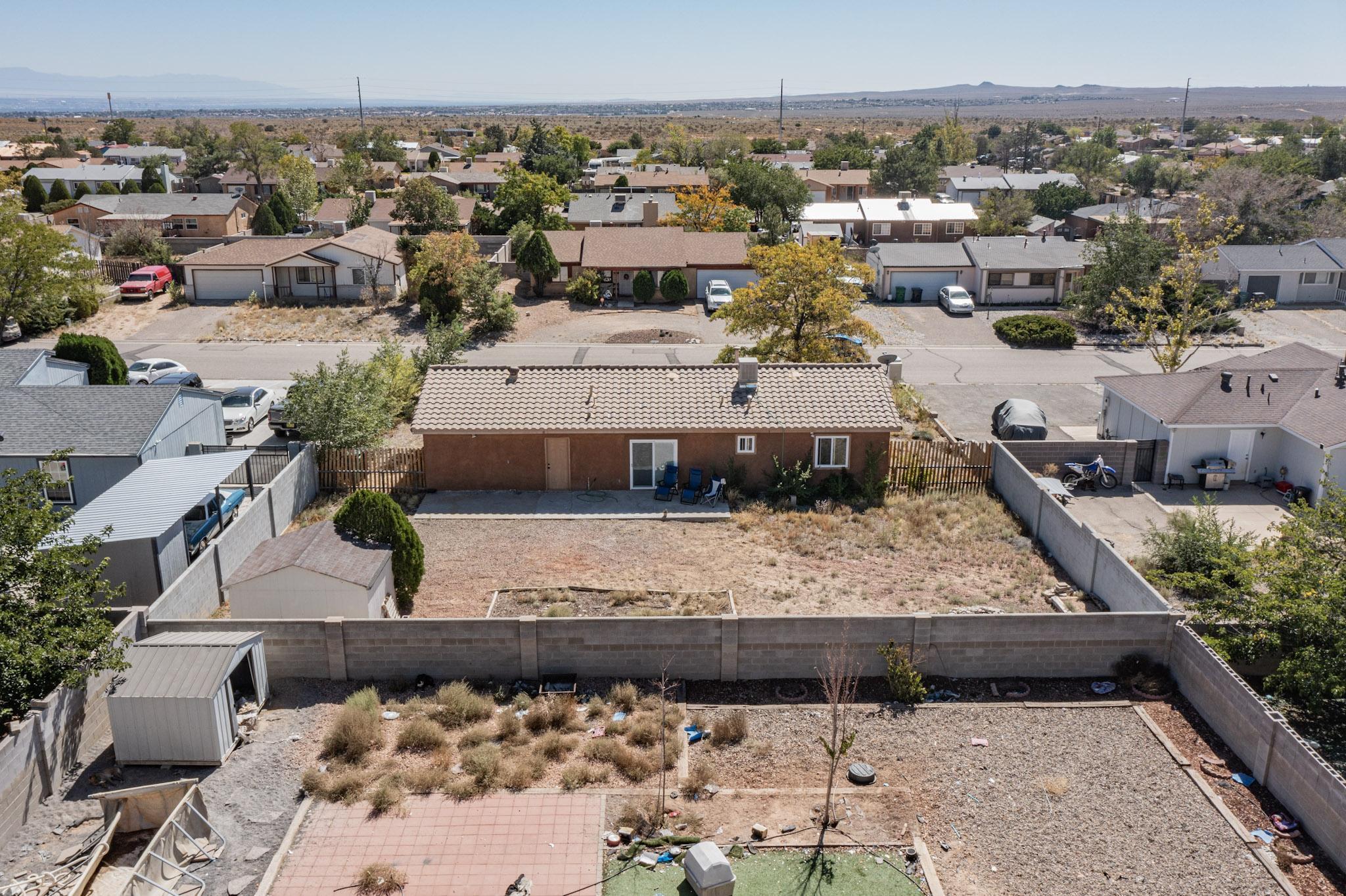 56 SOMMERSET Drive SE
