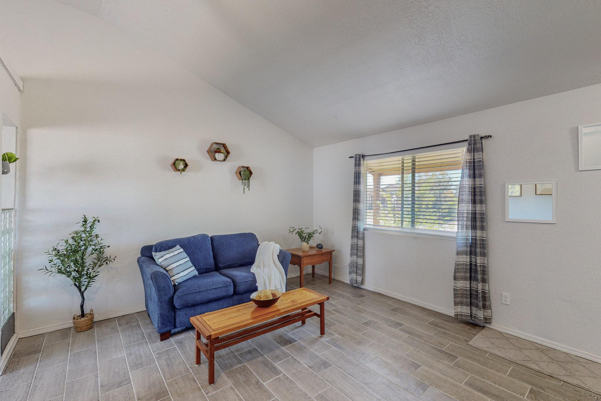 56 SOMMERSET Drive SE