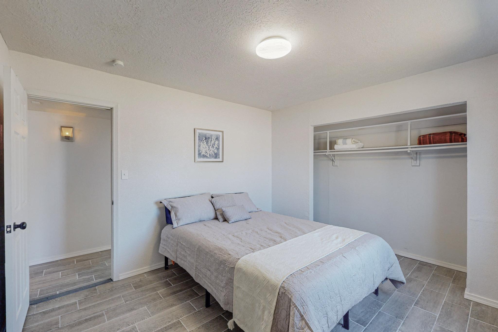 56 SOMMERSET Drive SE
