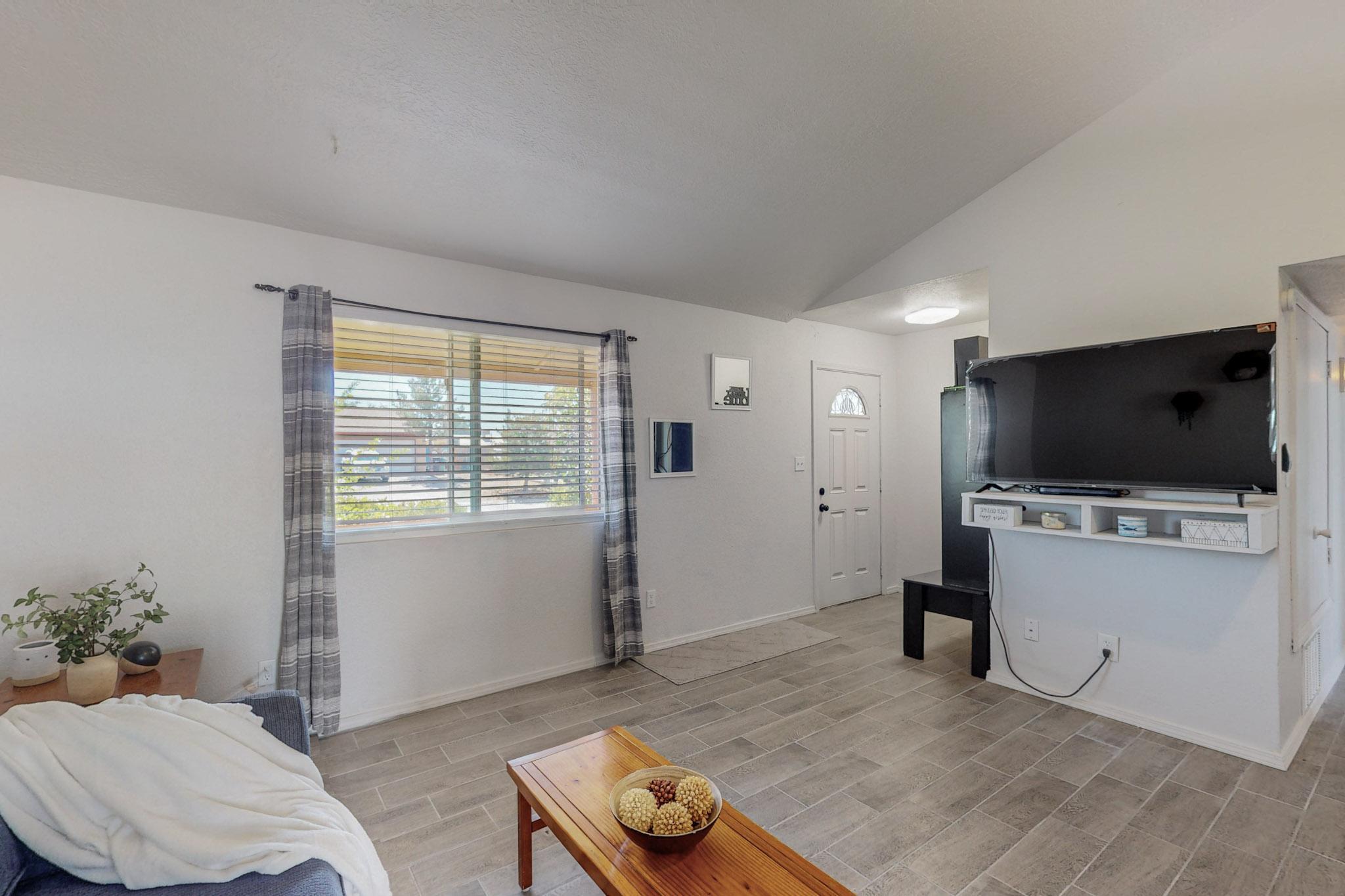 56 SOMMERSET Drive SE