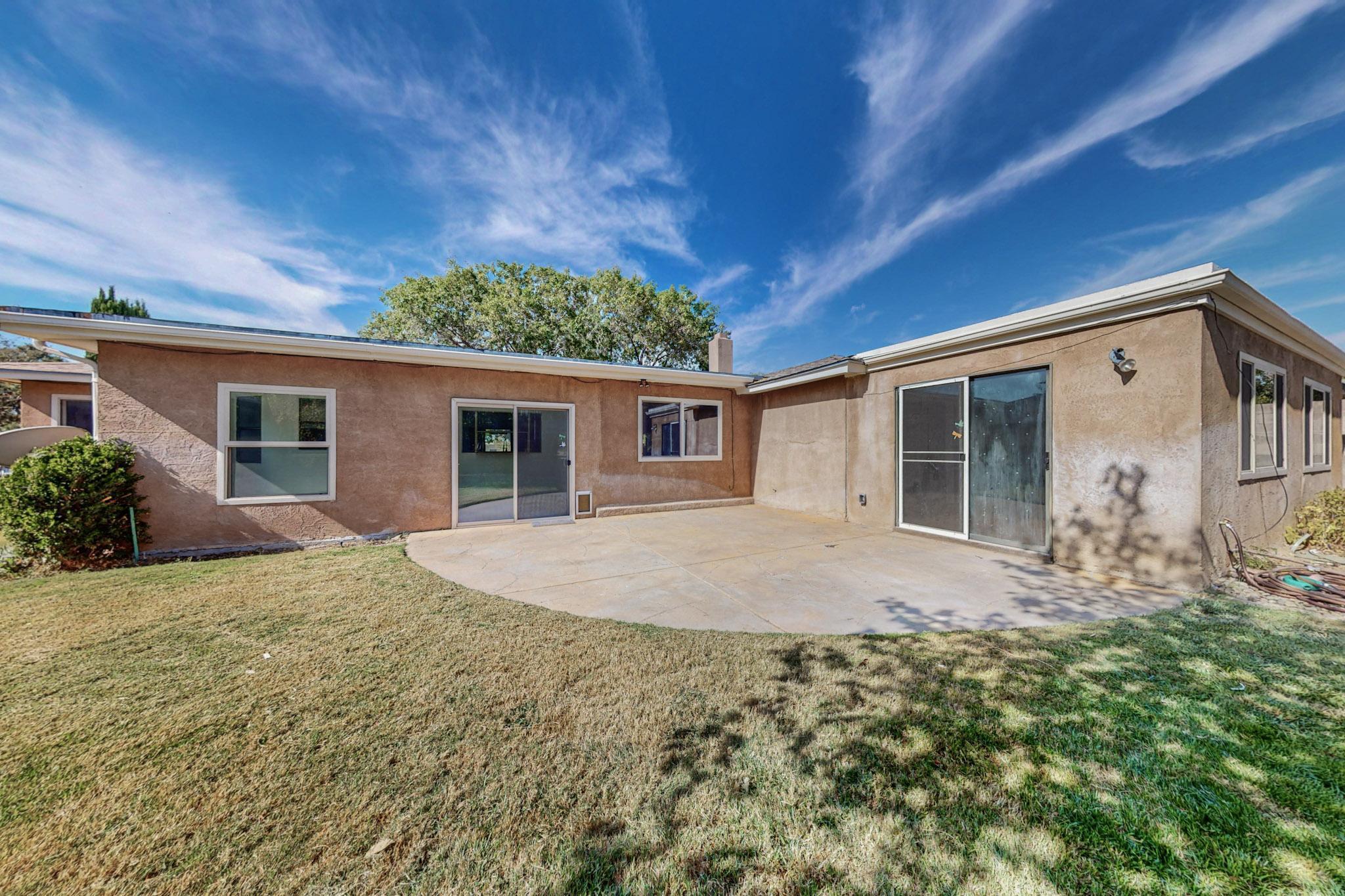 4104 GLEN CANYON Road NE