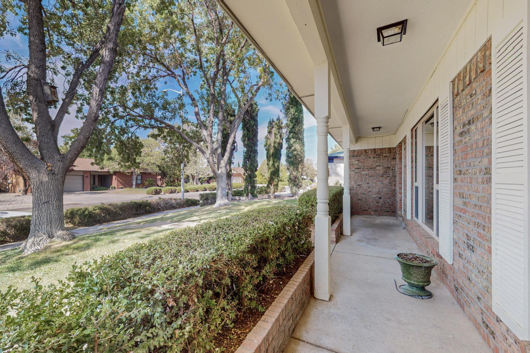 4104 GLEN CANYON Road NE