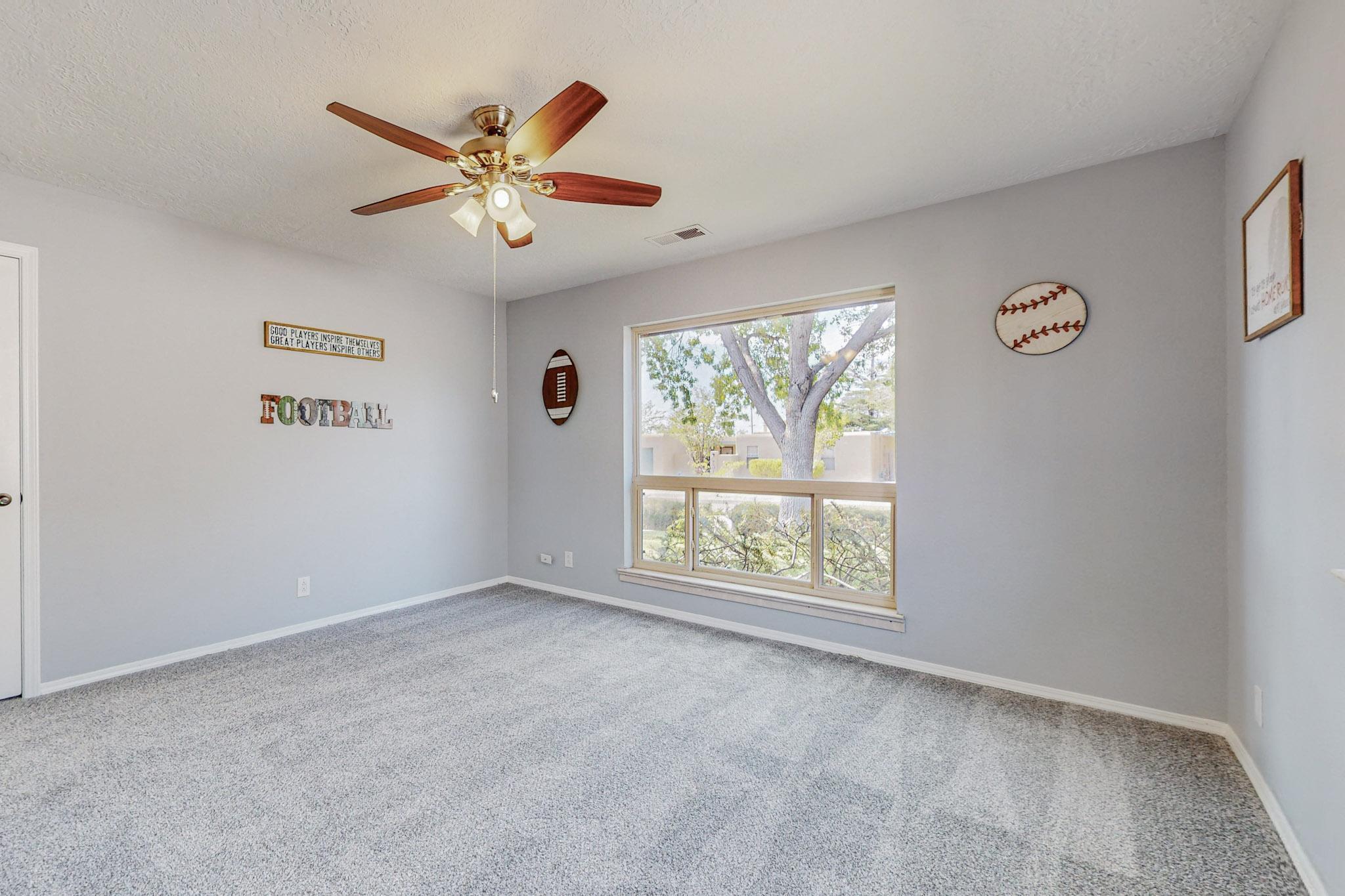 4104 GLEN CANYON Road NE