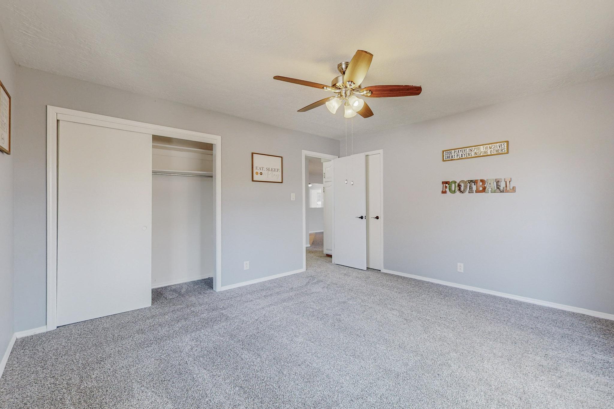 4104 GLEN CANYON Road NE