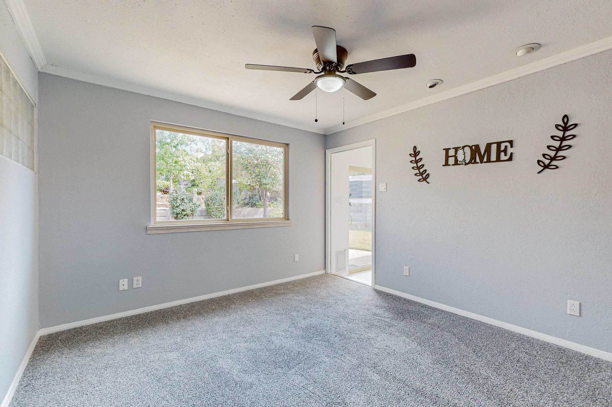 4104 GLEN CANYON Road NE