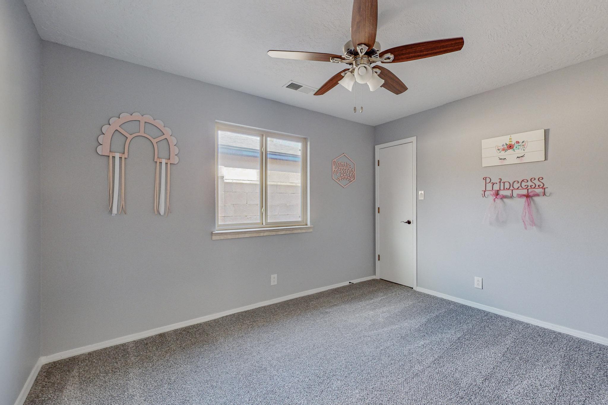 4104 GLEN CANYON Road NE