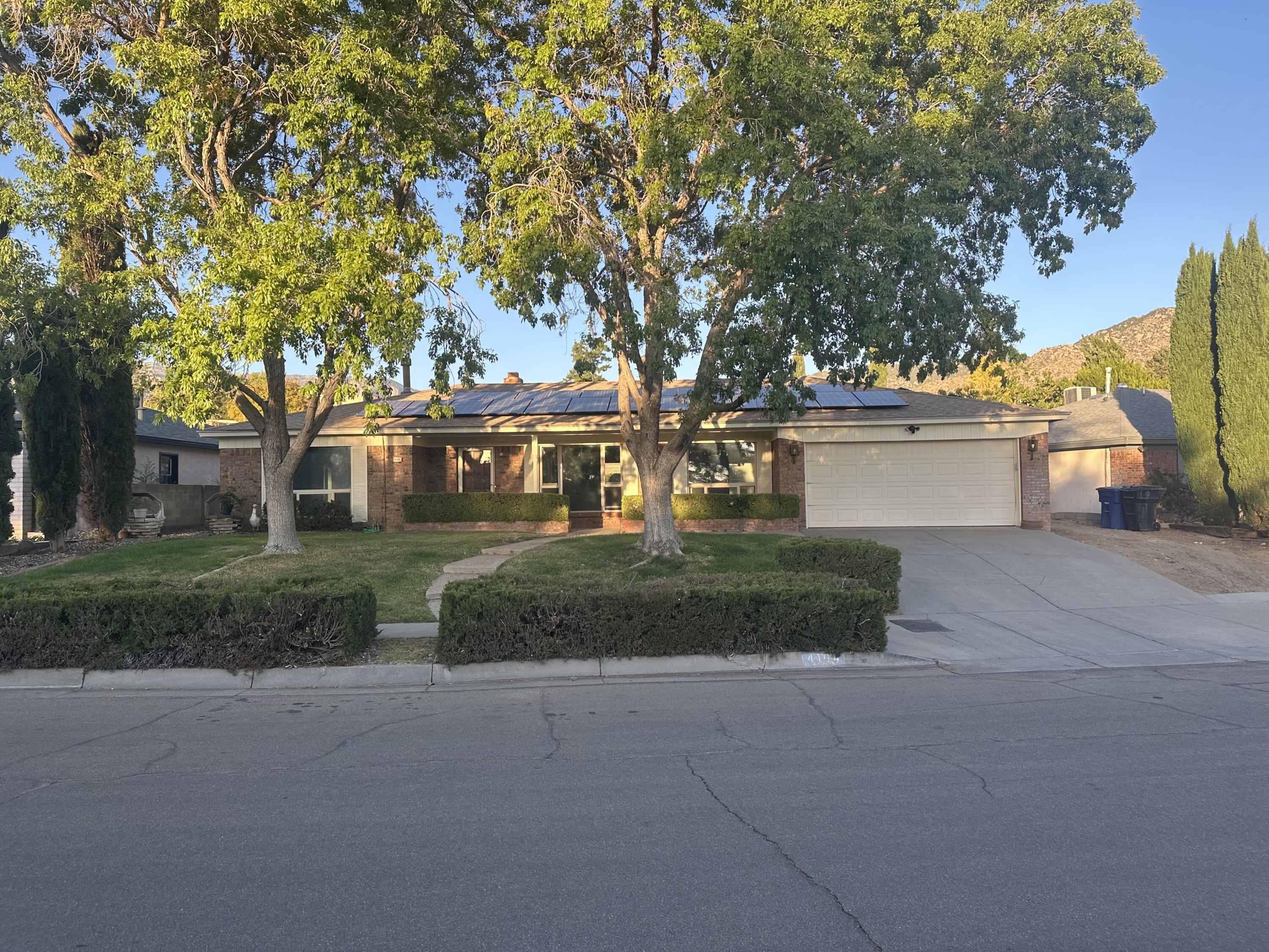 4104 GLEN CANYON Road NE