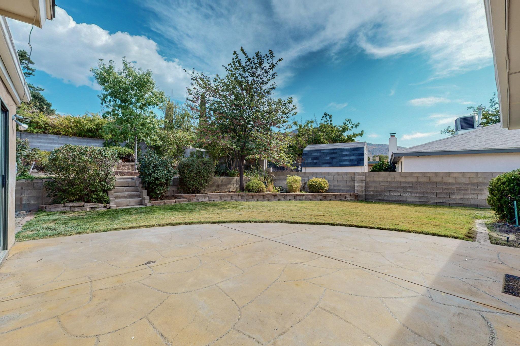 4104 GLEN CANYON Road NE