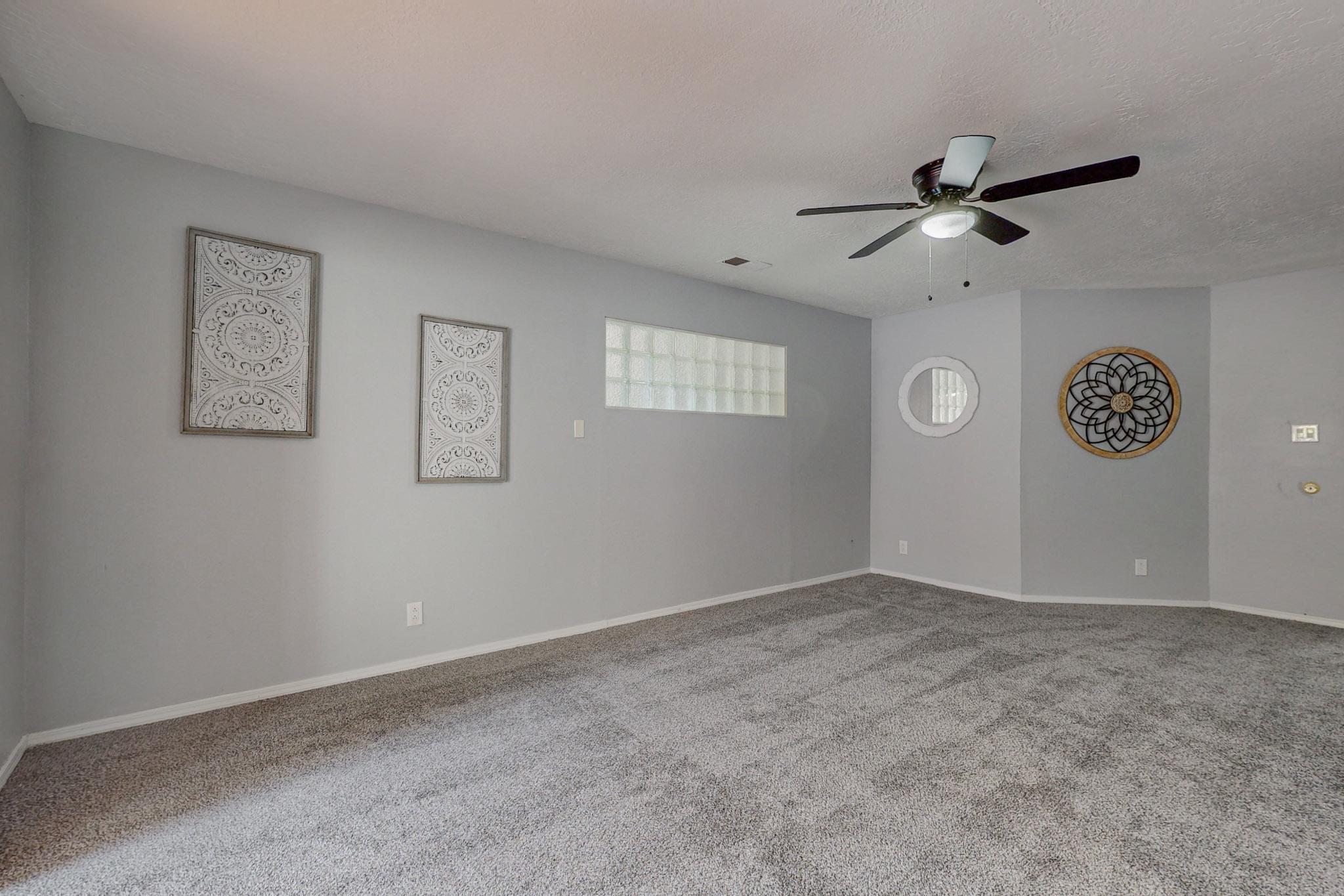 4104 GLEN CANYON Road NE