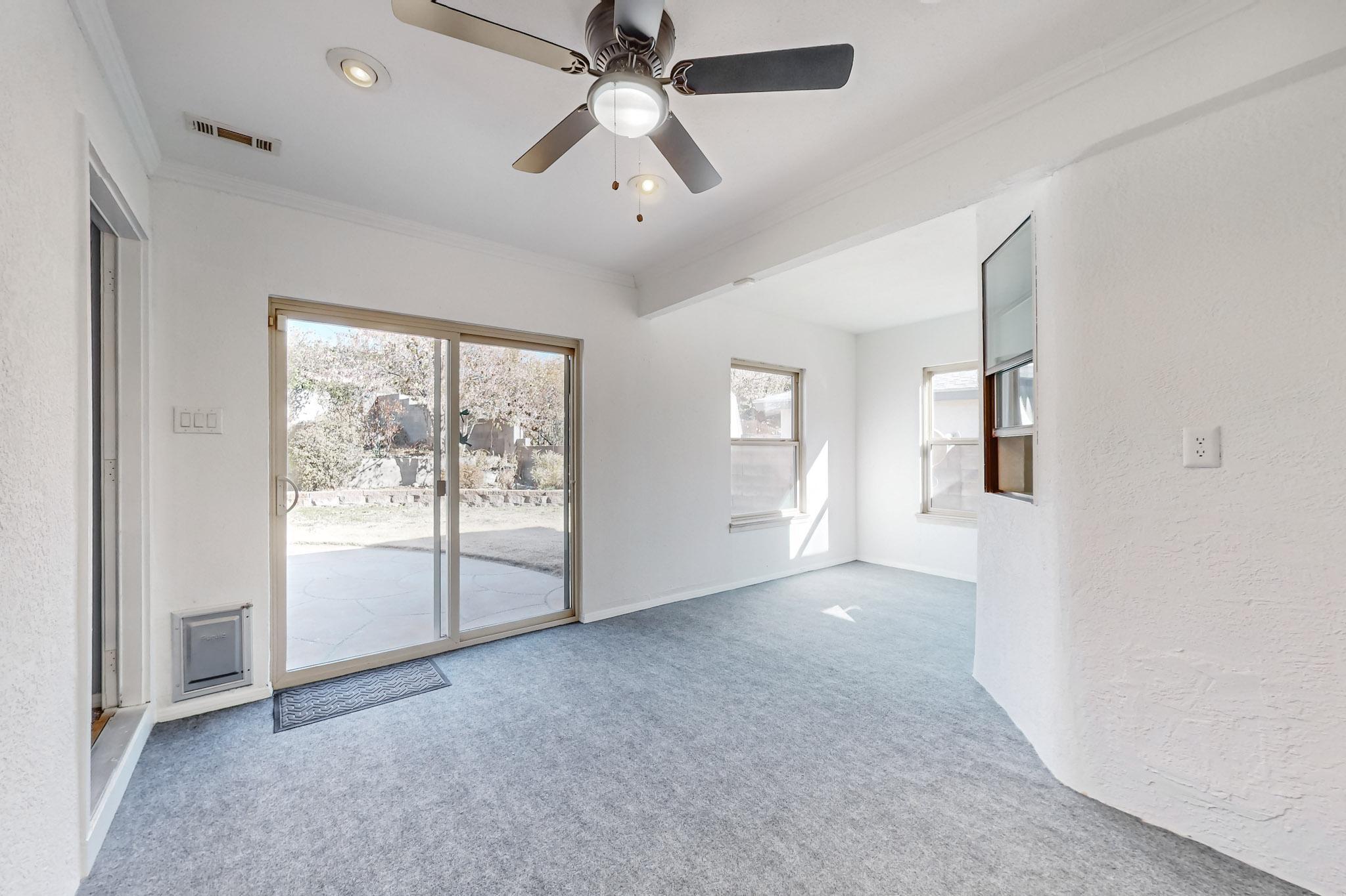 4104 GLEN CANYON Road NE