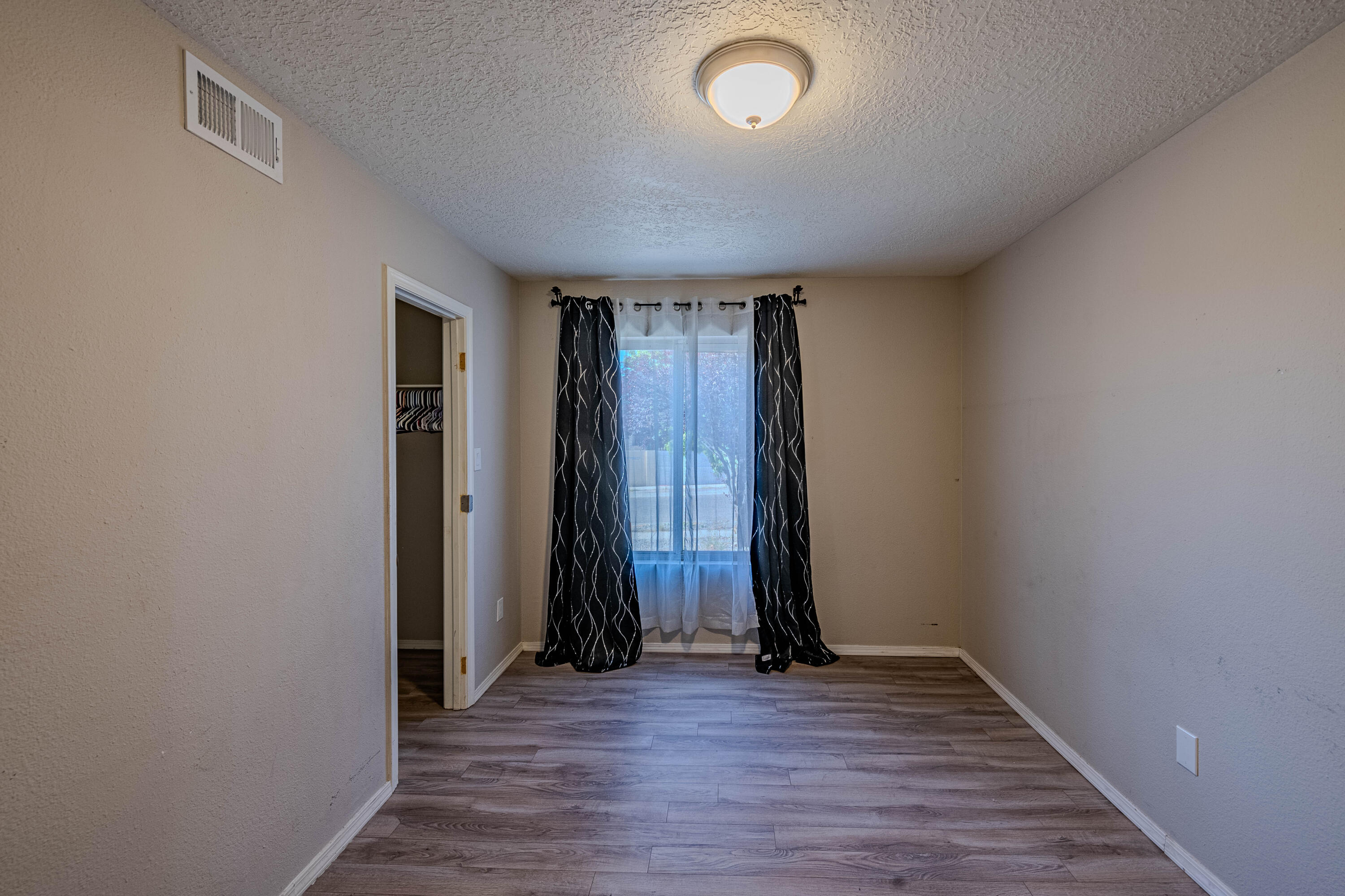 9105 SKYLIGHT Avenue SW