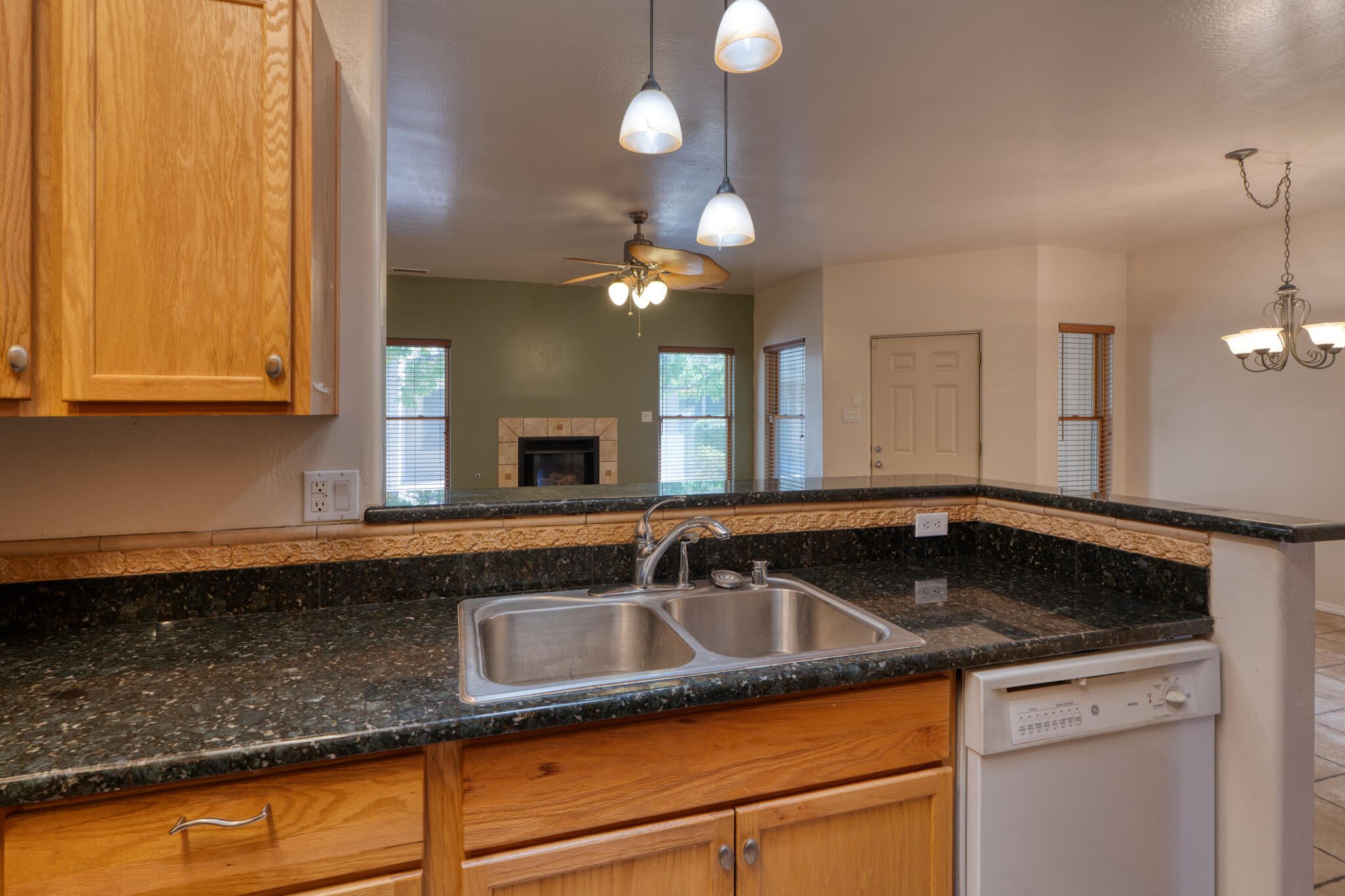 3011 SOUTHERN Boulevard SE 1