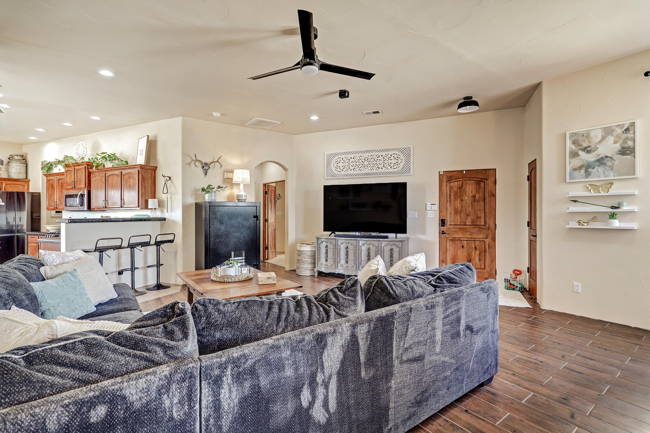 392 CORONADO Lane NE