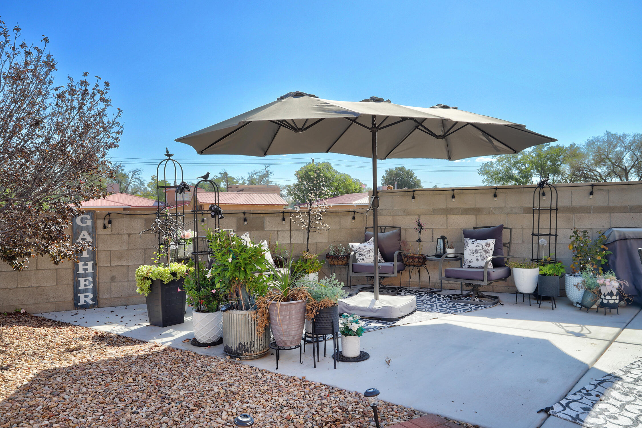 392 CORONADO Lane NE