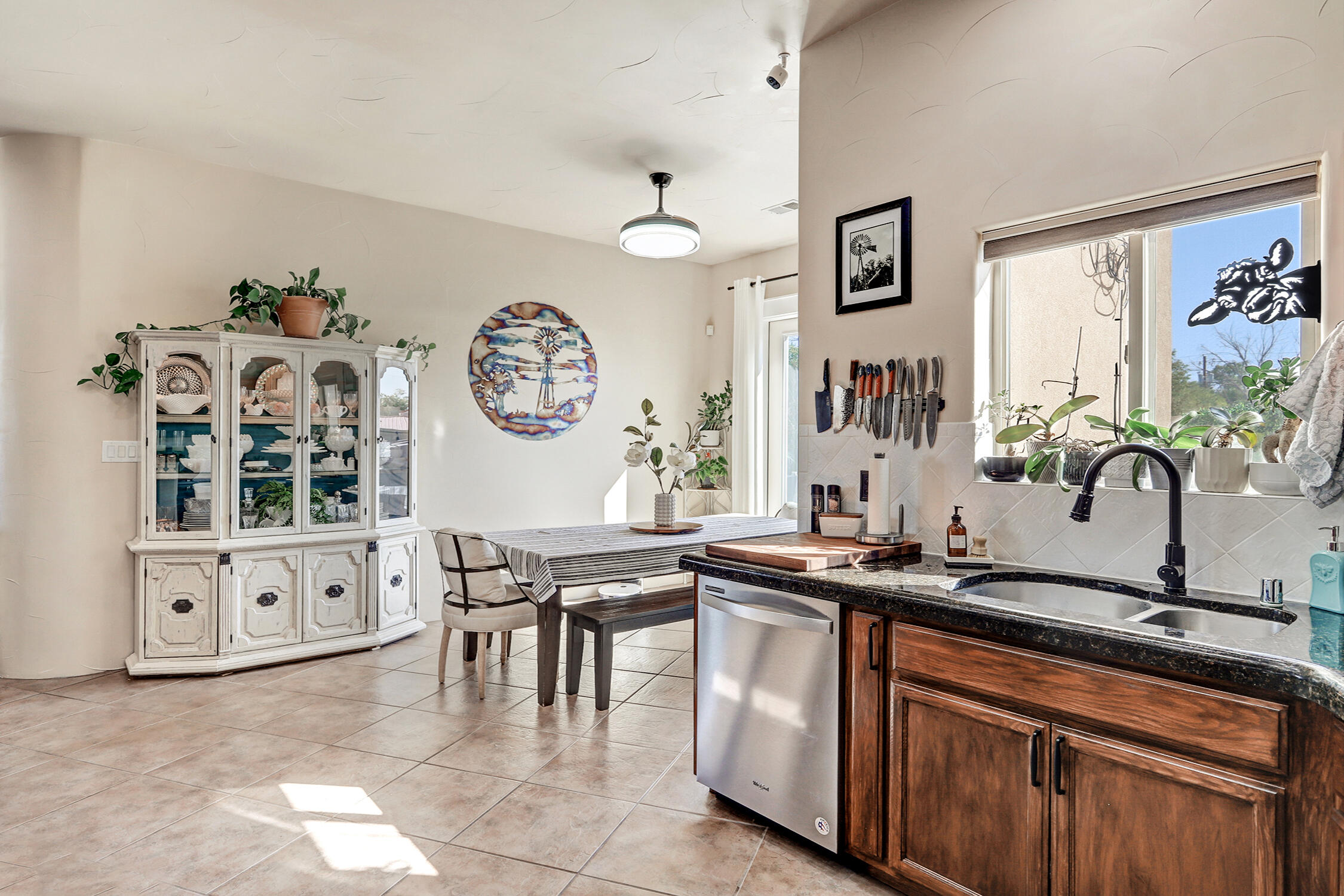 392 CORONADO Lane NE