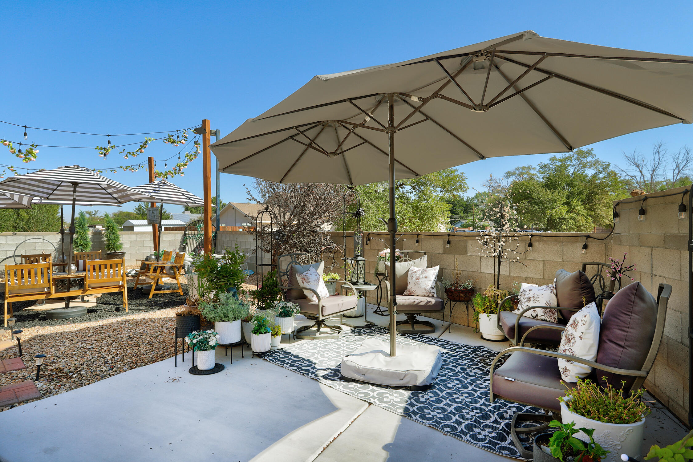 392 CORONADO Lane NE