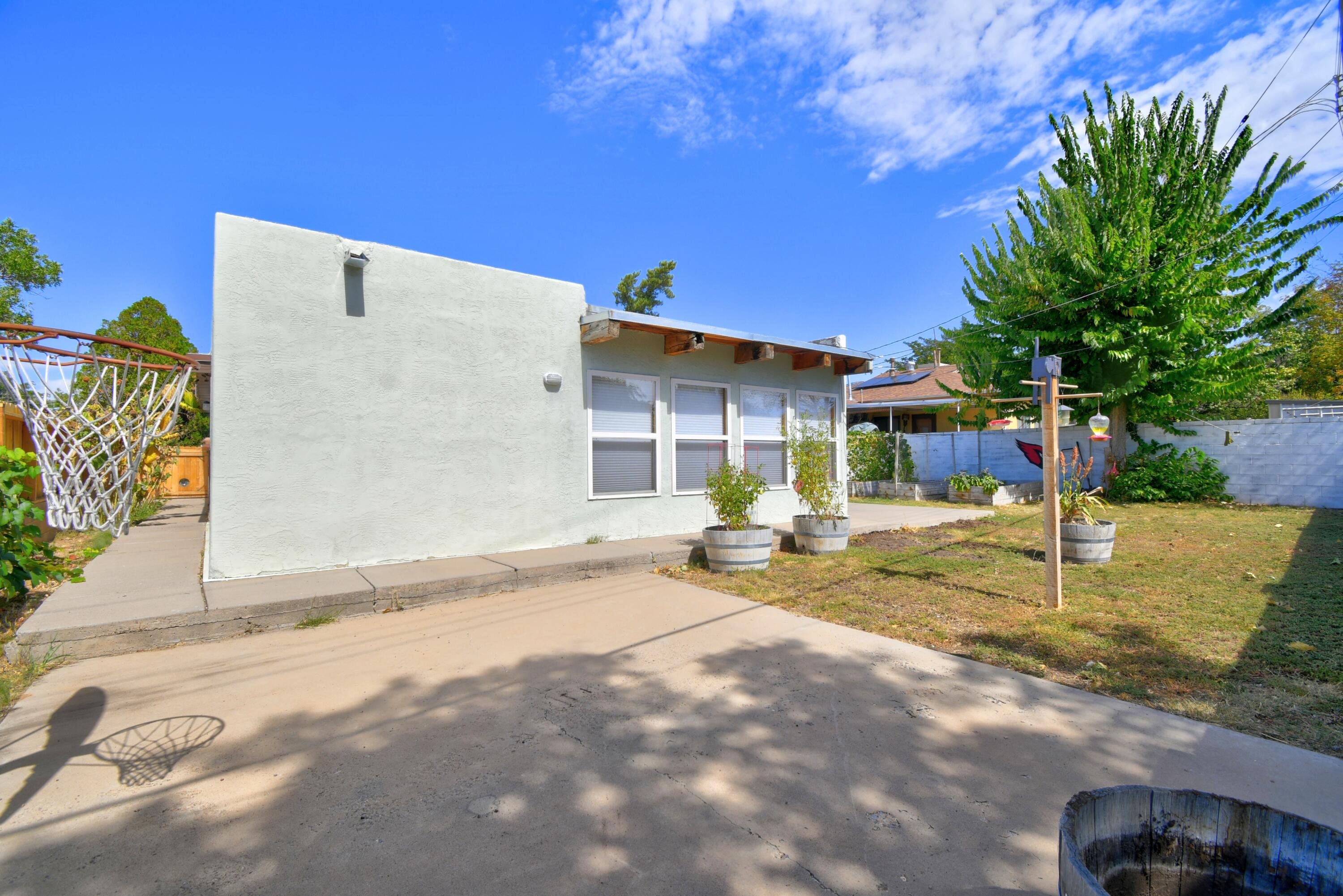 11504 ANGELINA Place NE