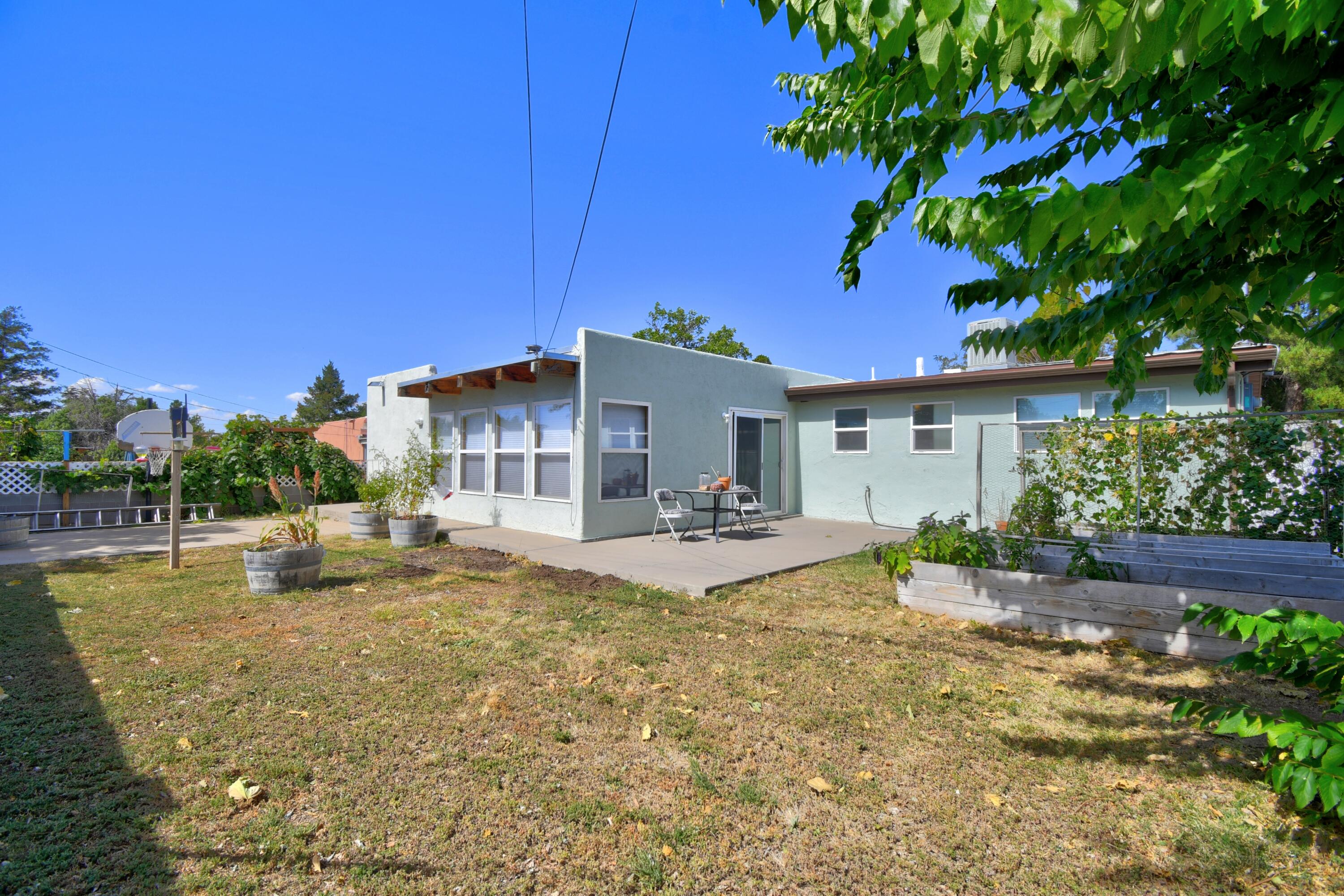 11504 ANGELINA Place NE