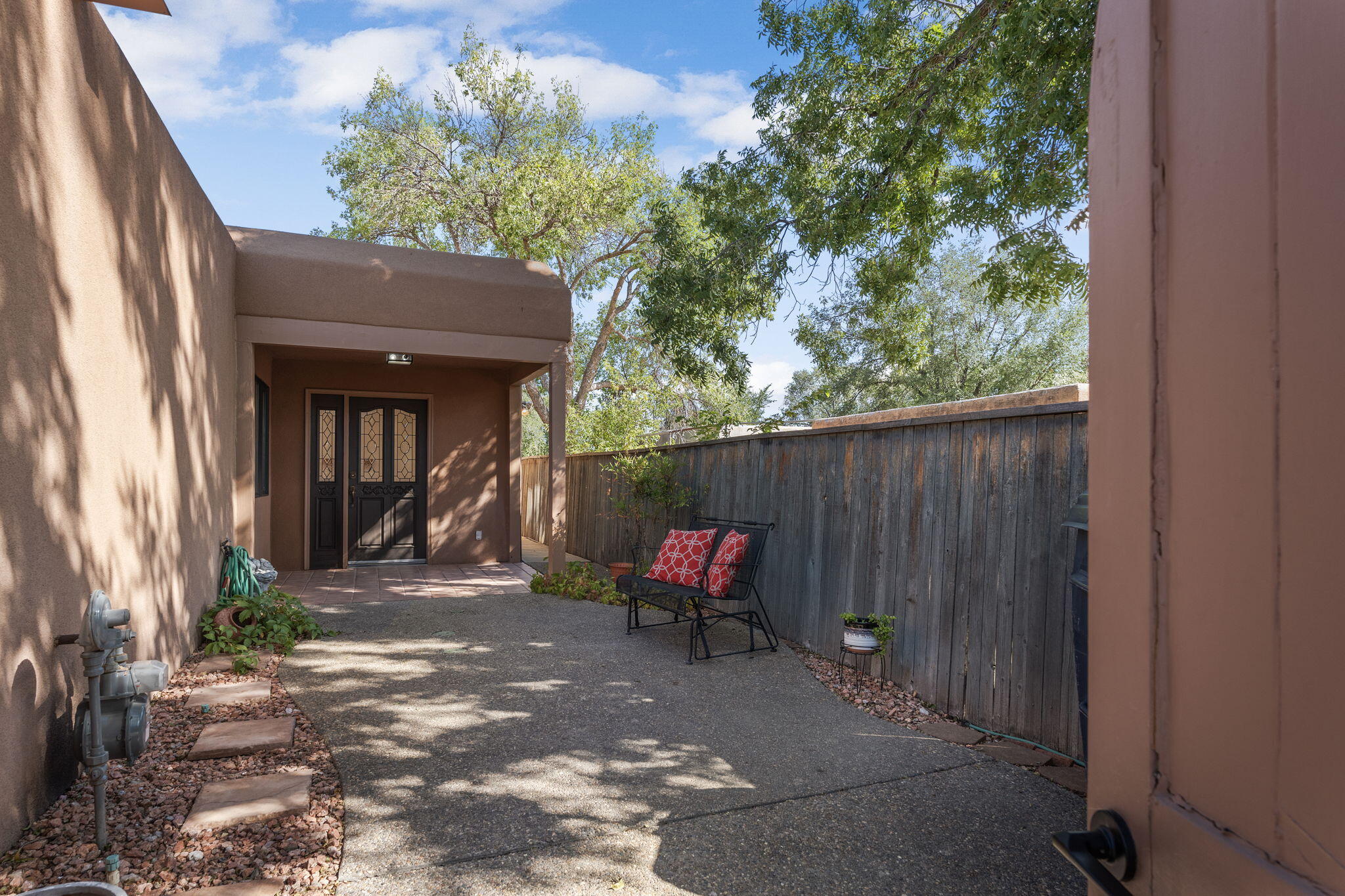 2616 DON PEDRO NW