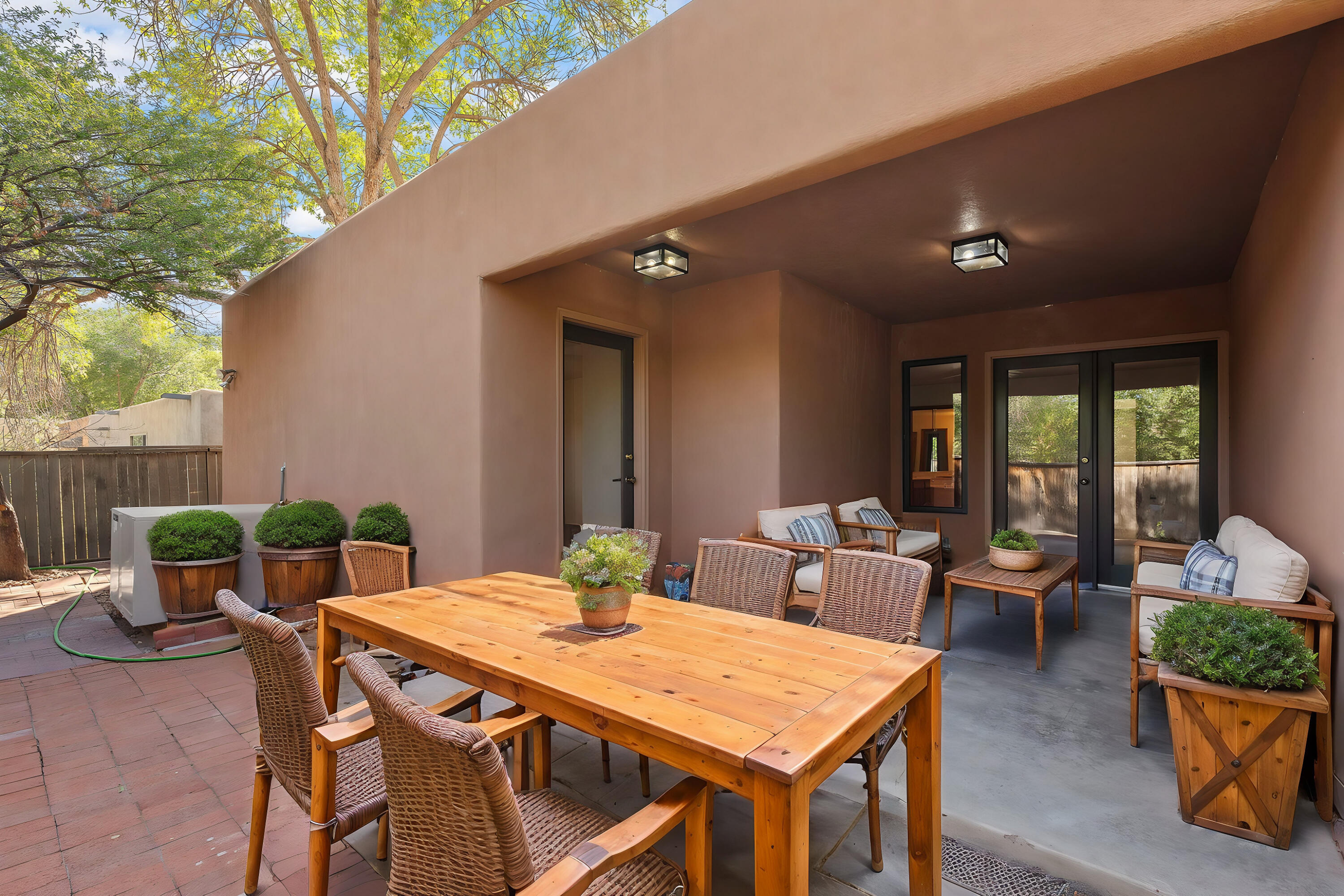 2616 DON PEDRO NW