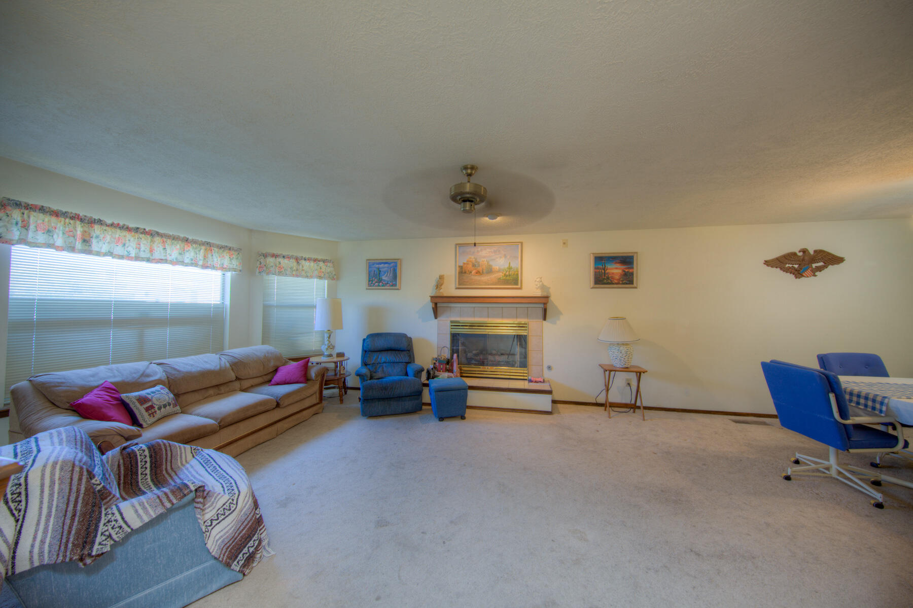 7400 LYNWOOD Drive NW