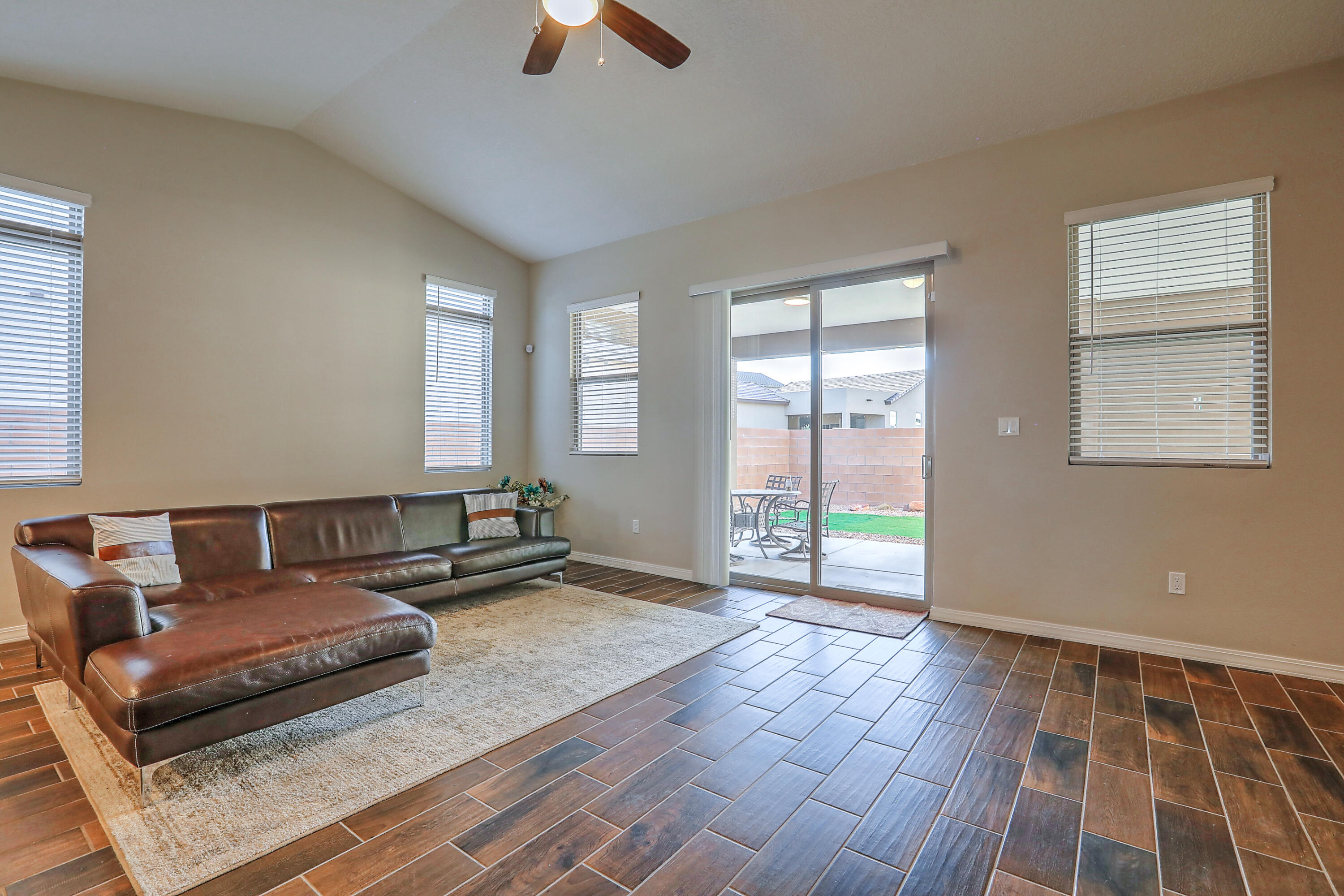 2613 HOUSER Avenue SE