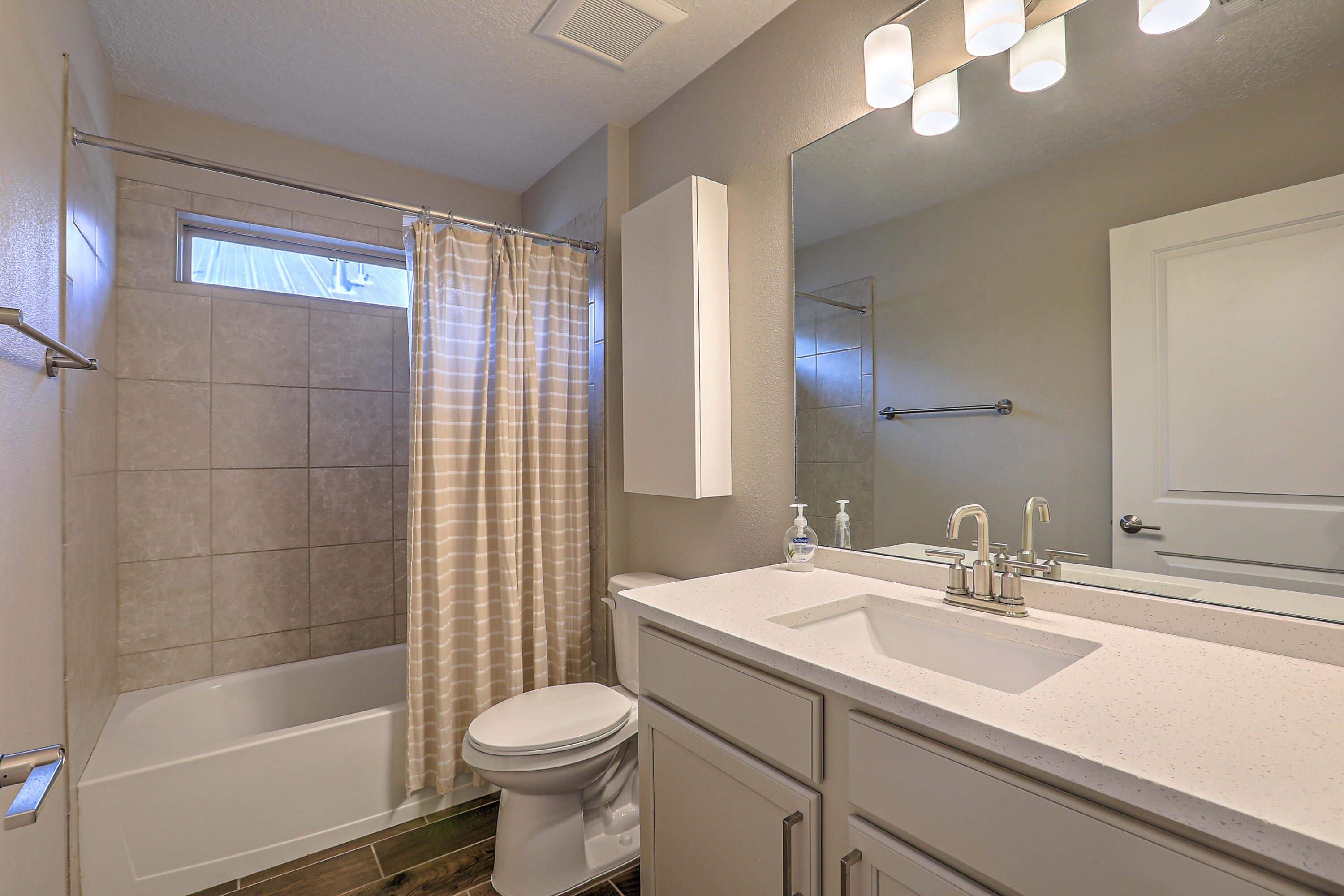 2613 HOUSER Avenue SE