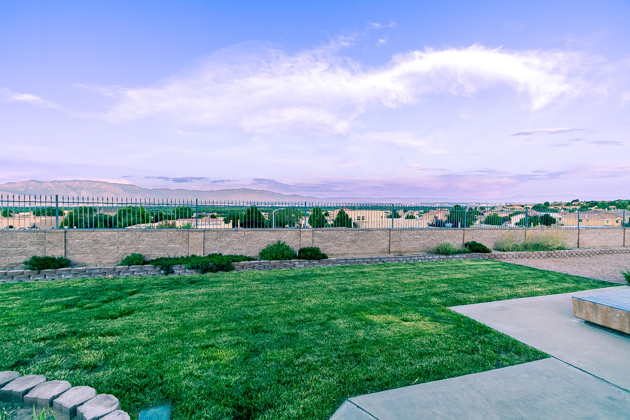 5012 NORTHERN Trail NW