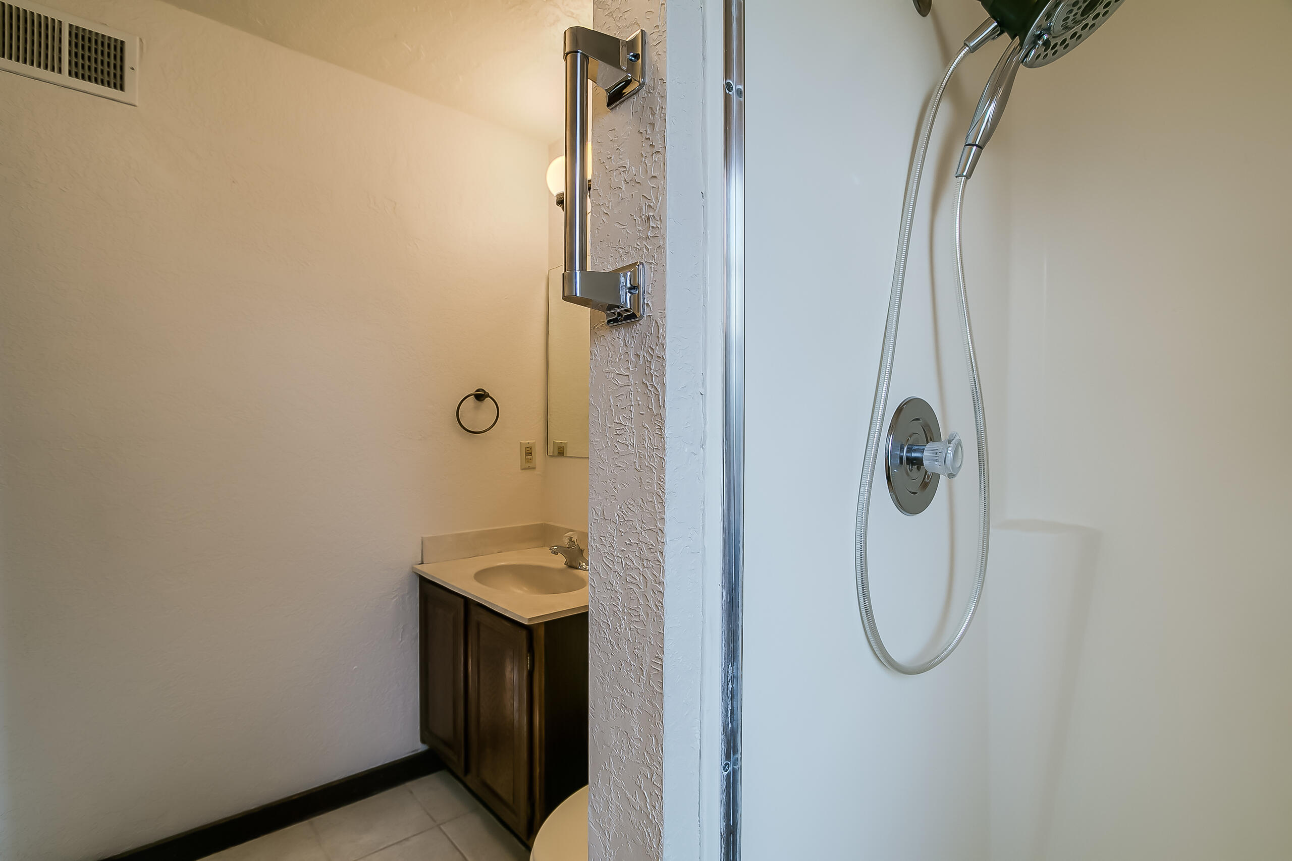 5012 NORTHERN Trail NW