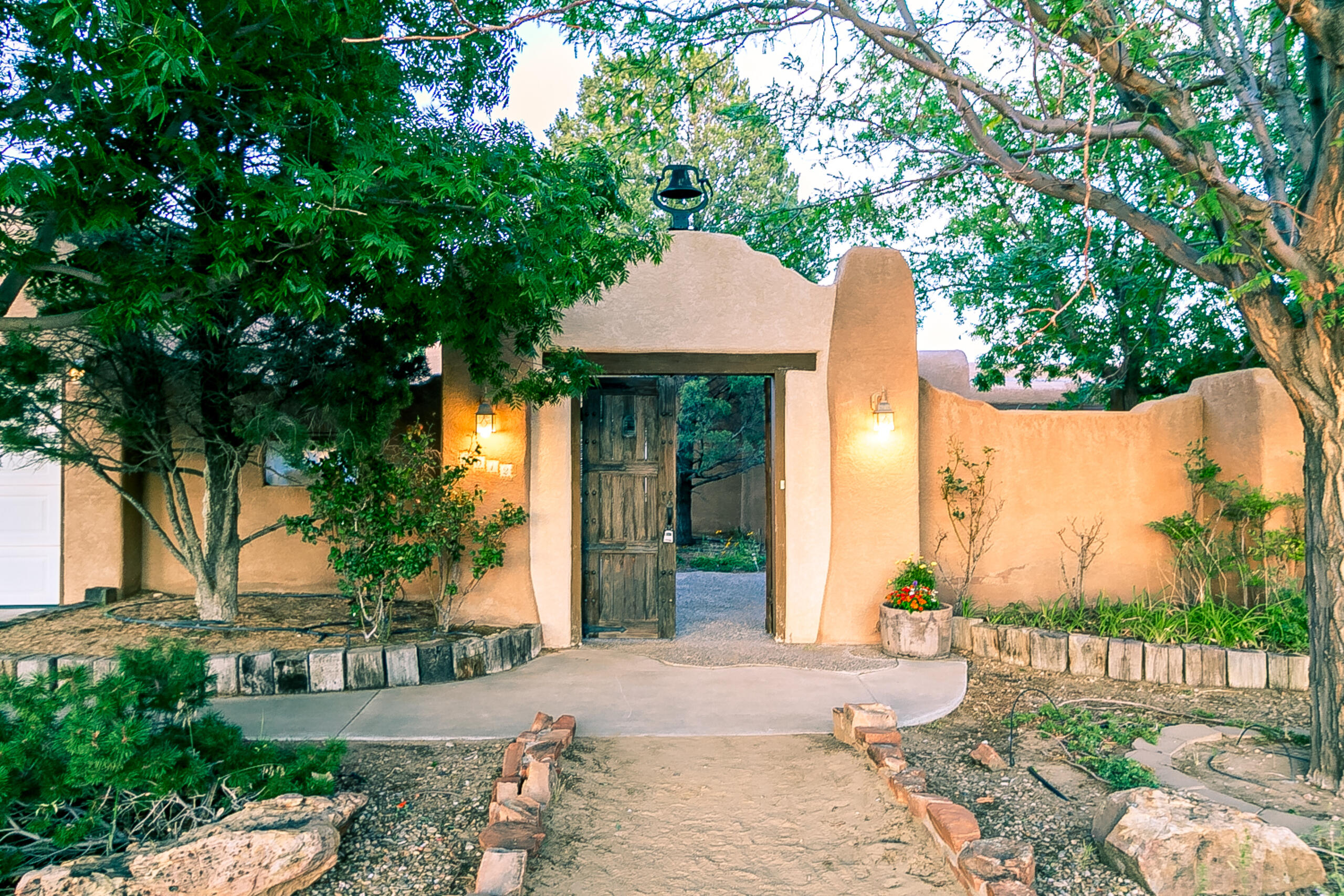 5012 NORTHERN Trail NW