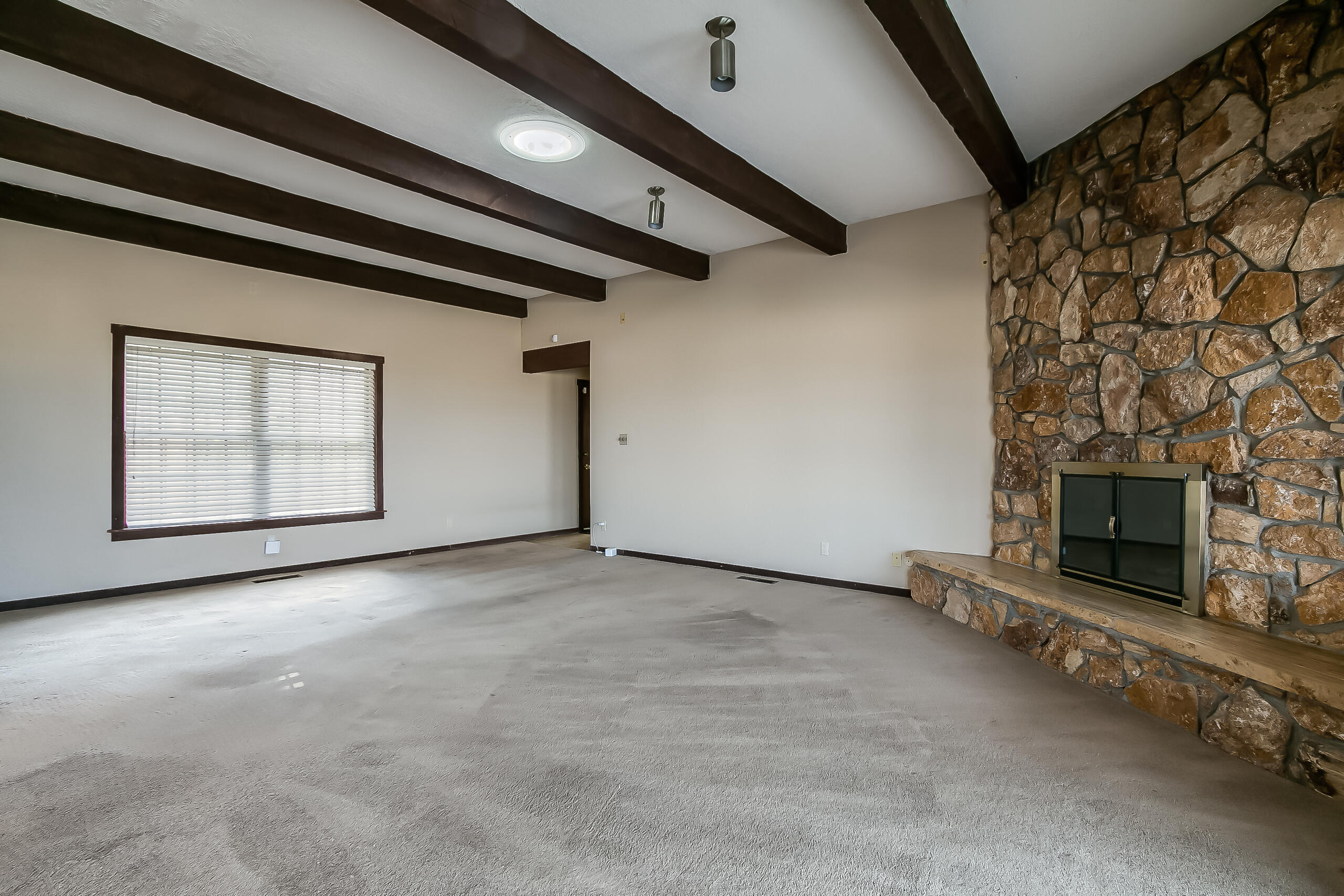 5012 NORTHERN Trail NW