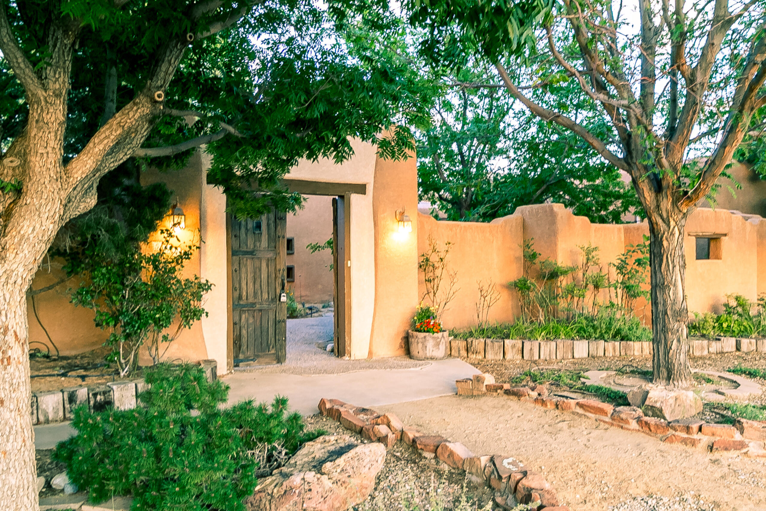 5012 NORTHERN Trail NW