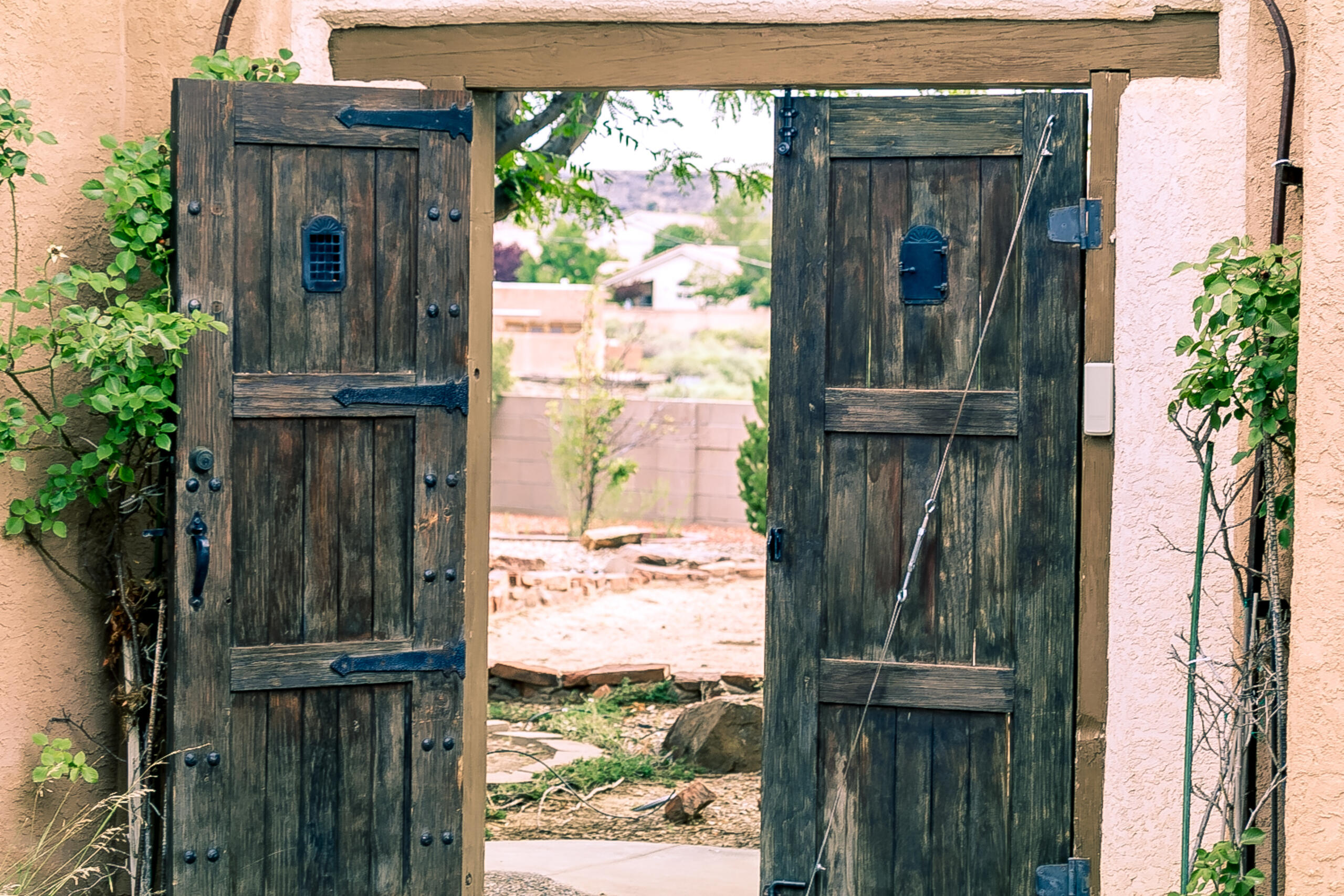 5012 NORTHERN Trail NW