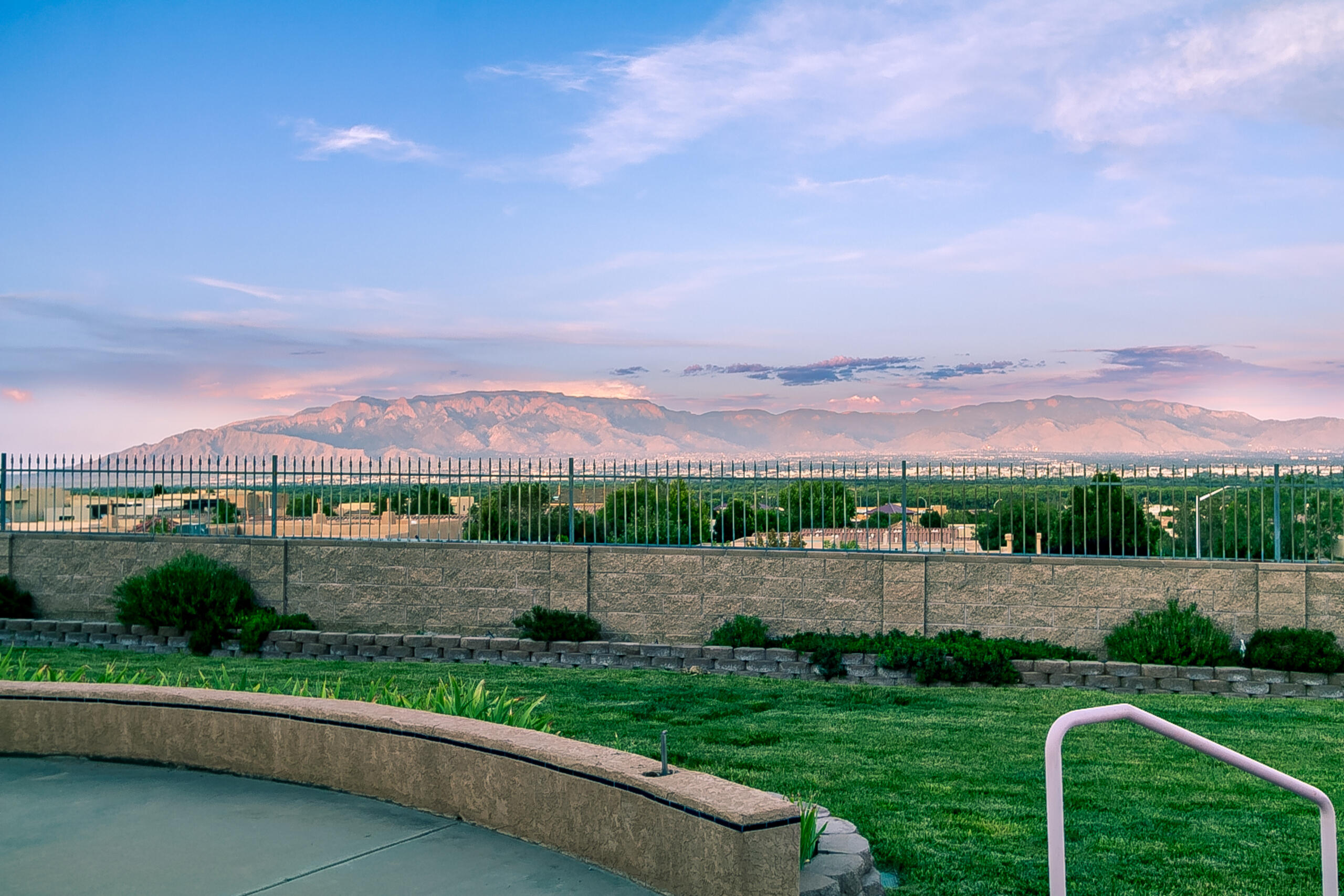 5012 NORTHERN Trail NW