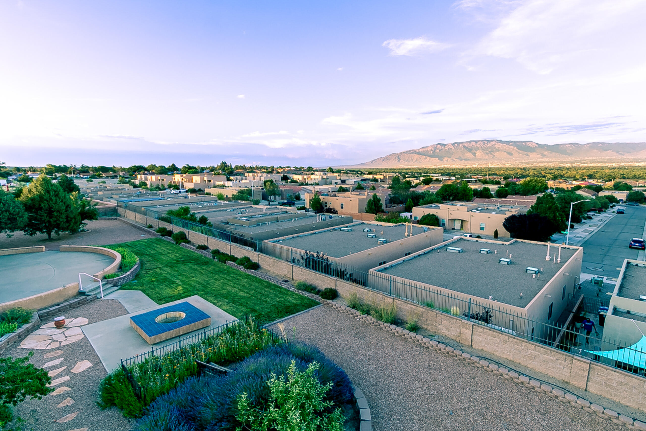 5012 NORTHERN Trail NW