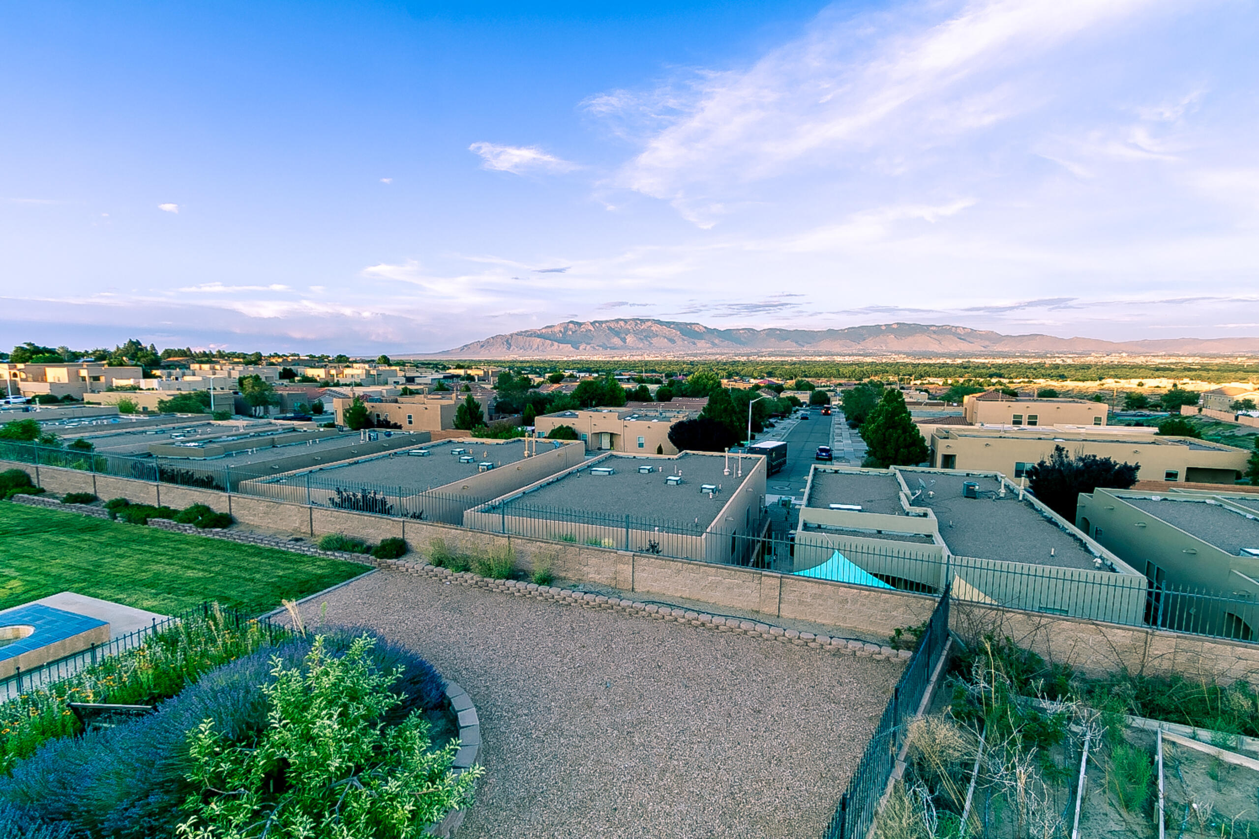 5012 NORTHERN Trail NW