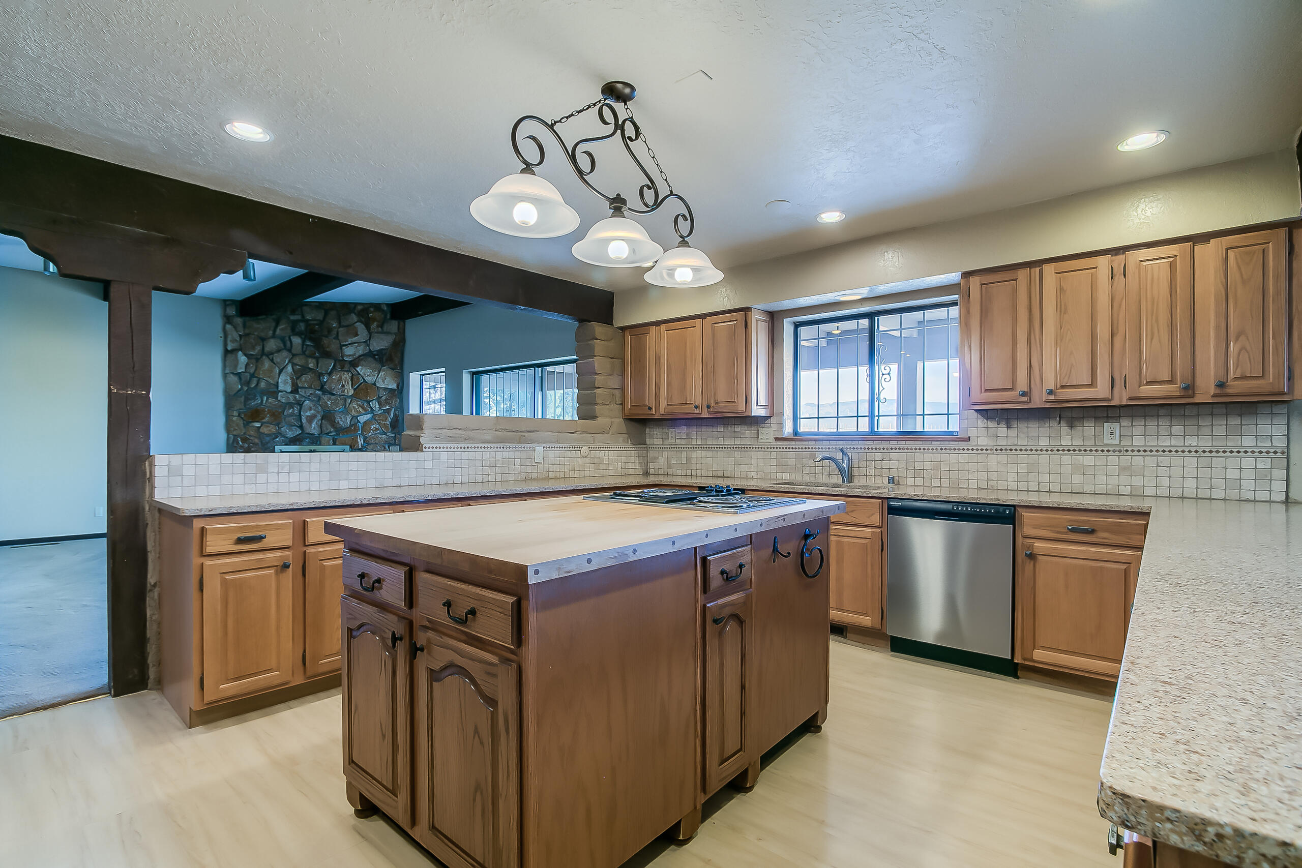 5012 NORTHERN Trail NW