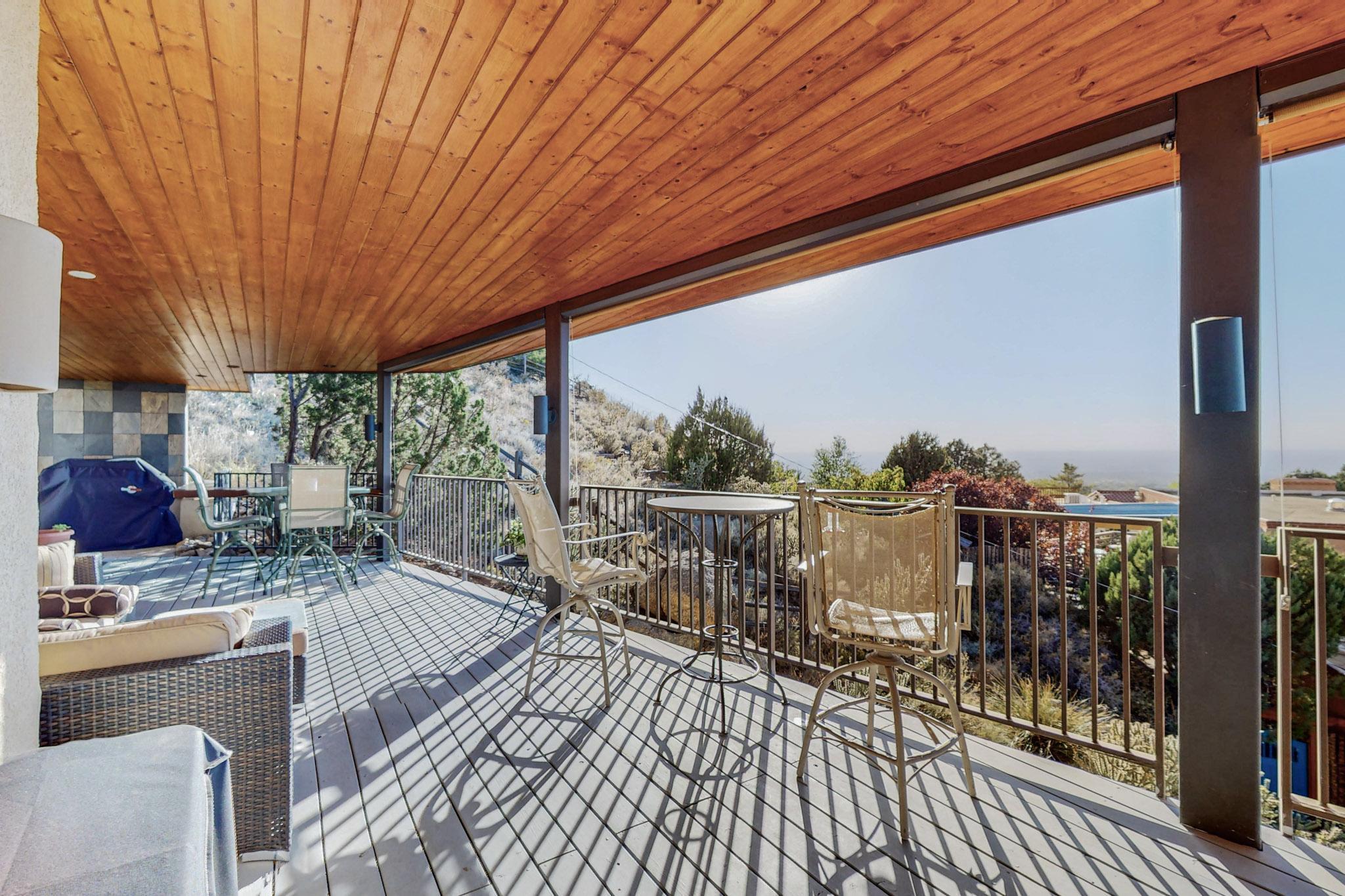 13432 SUNSET CANYON Drive NE