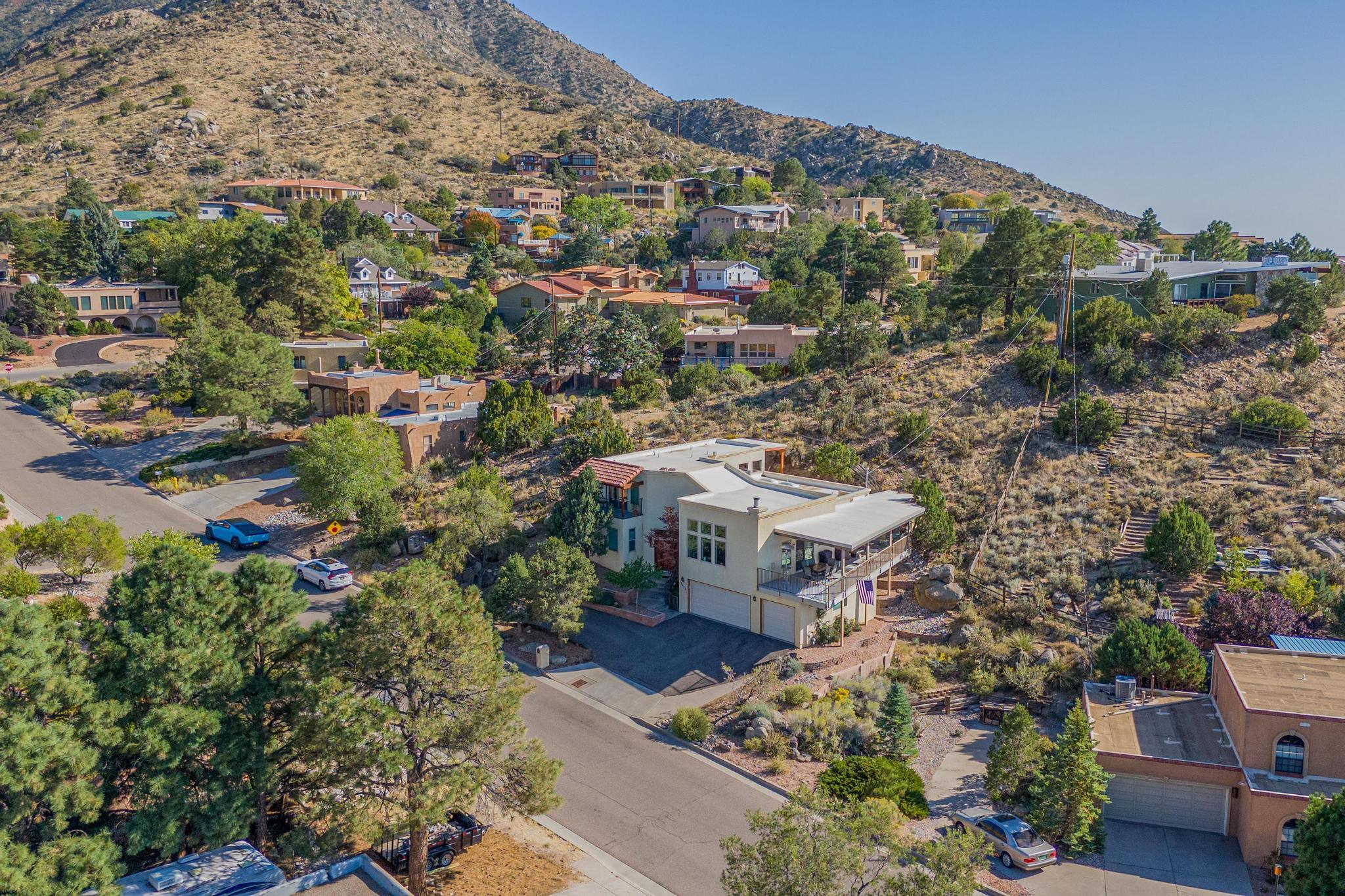 13432 SUNSET CANYON Drive NE