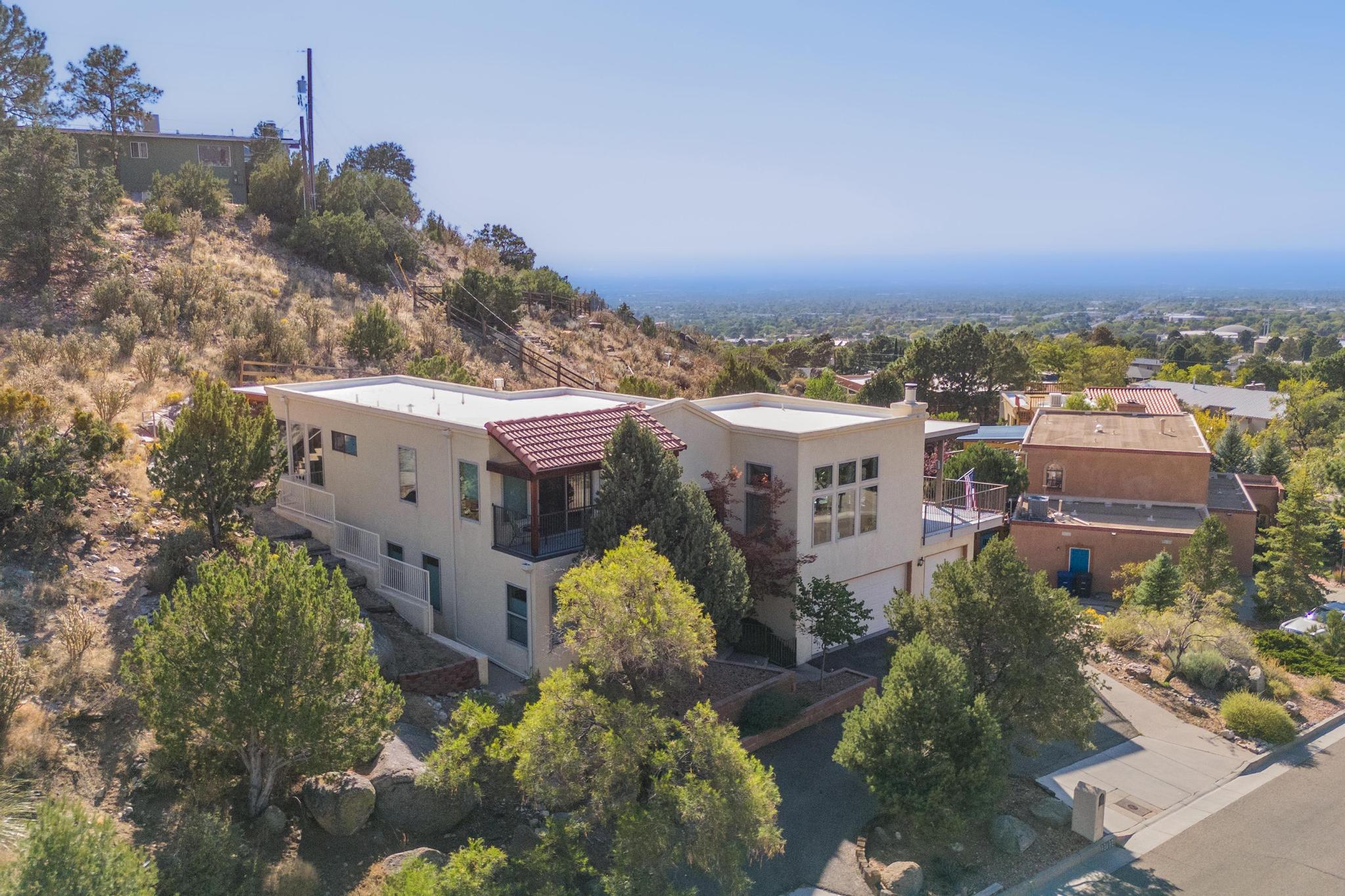 13432 SUNSET CANYON Drive NE