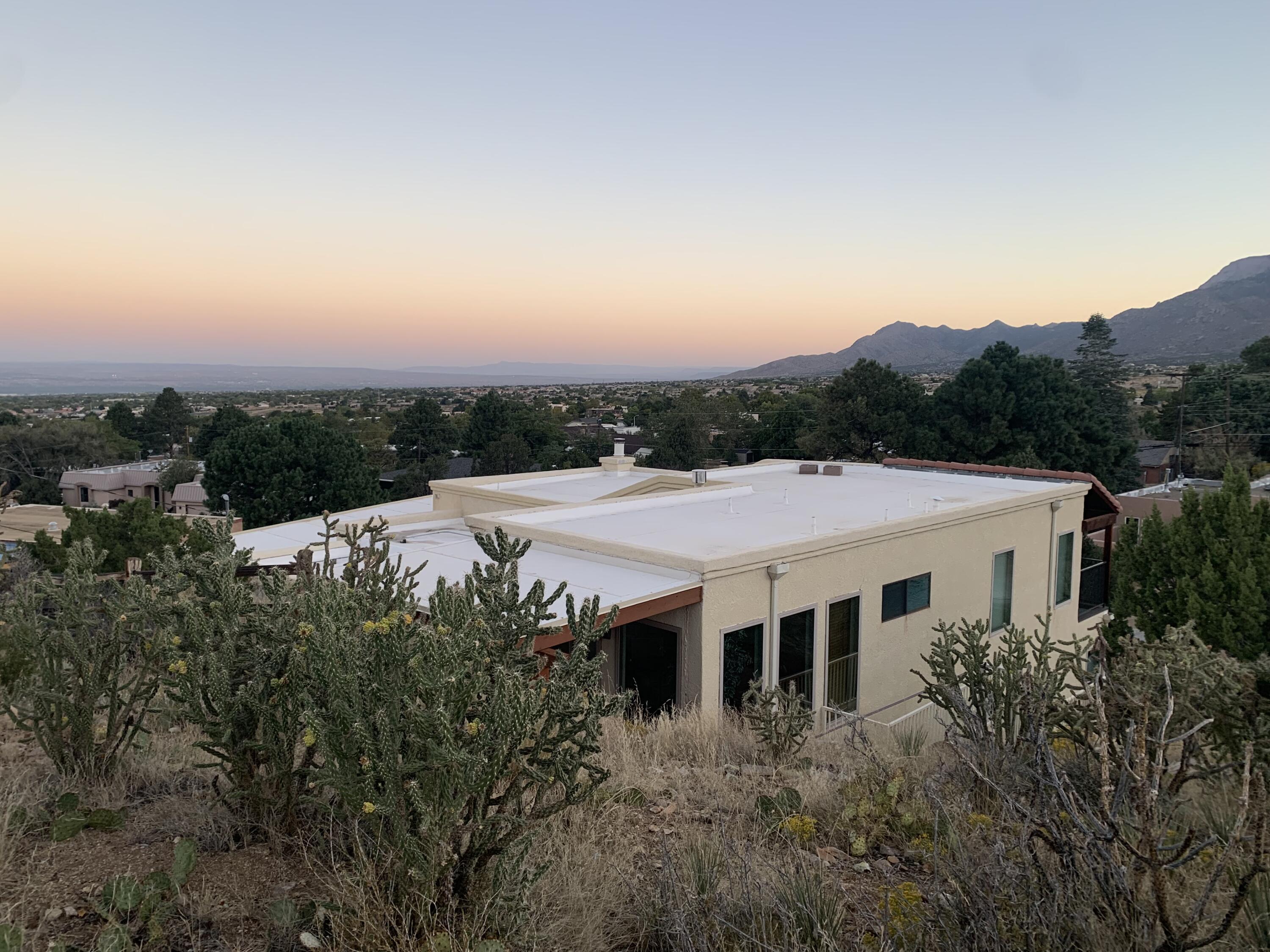 13432 SUNSET CANYON Drive NE