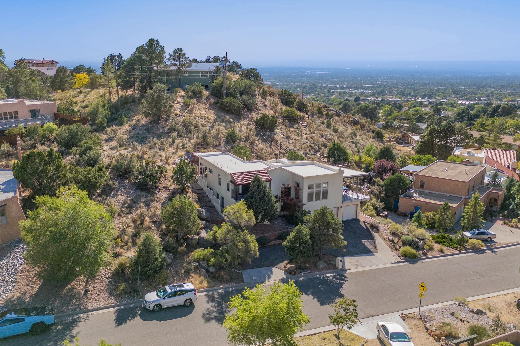 13432 SUNSET CANYON Drive NE
