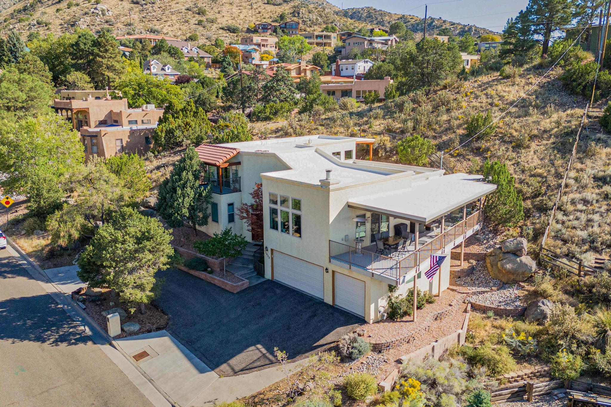 13432 SUNSET CANYON Drive NE