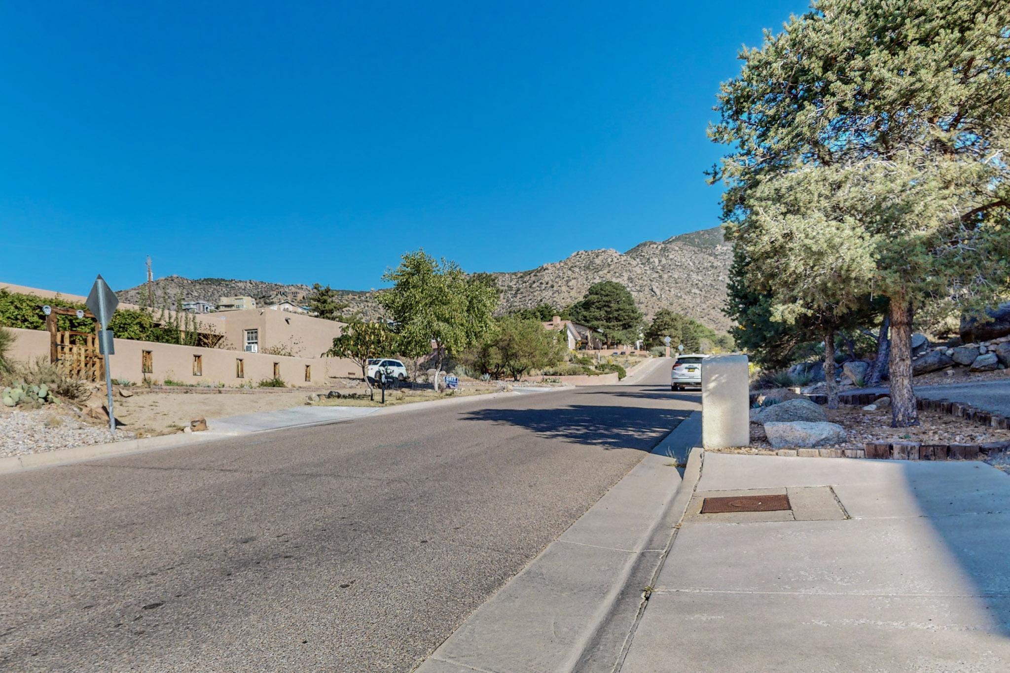 13432 SUNSET CANYON Drive NE
