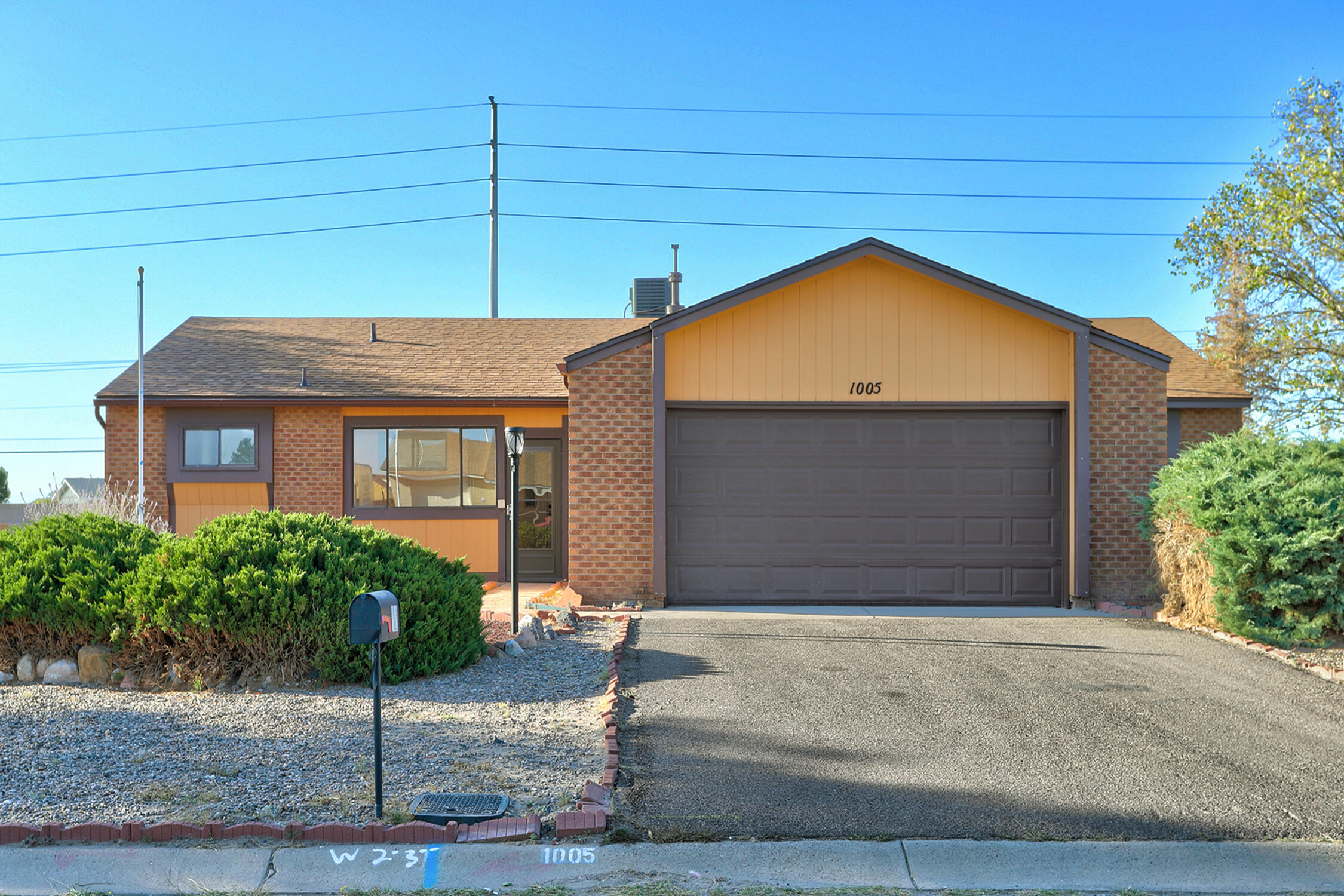 1005 SPUR Road SE