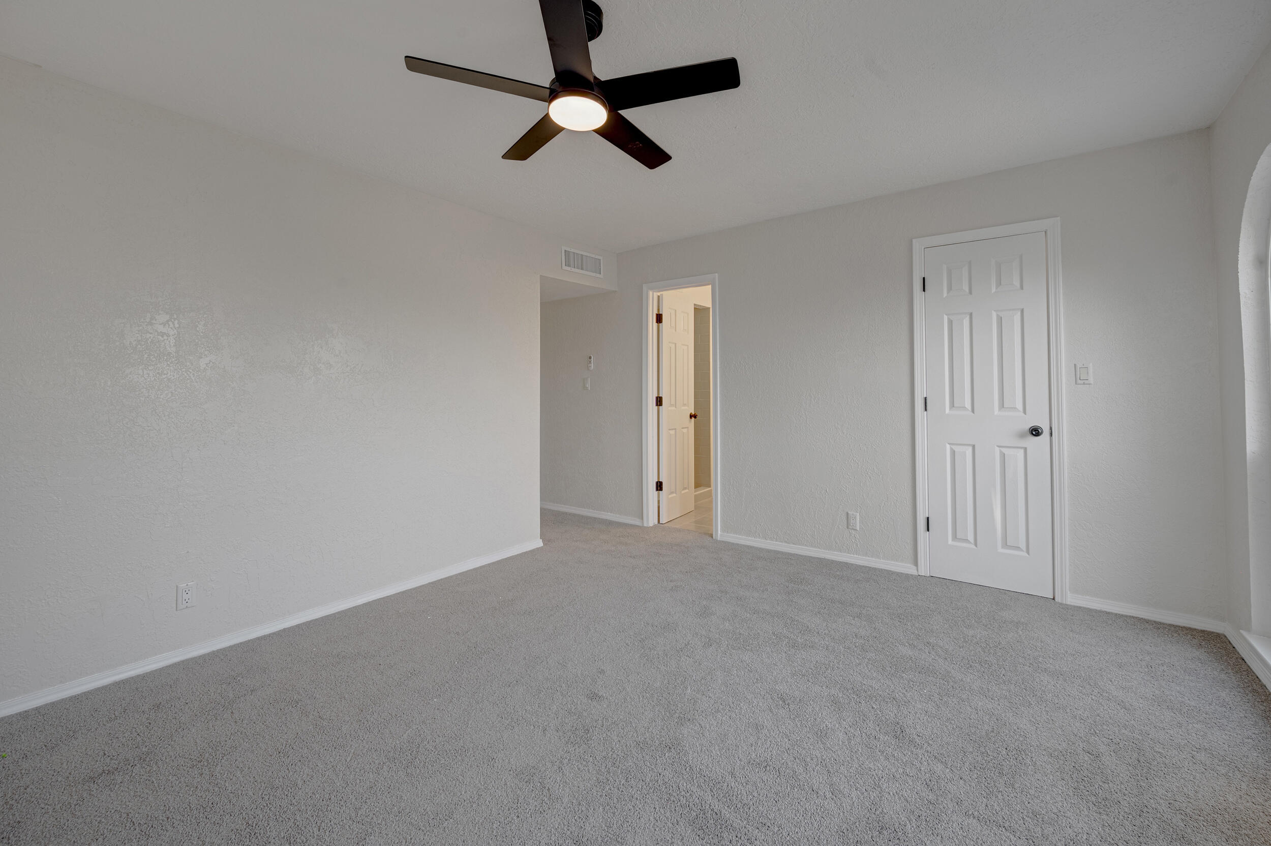 220 TARPON Avenue SE