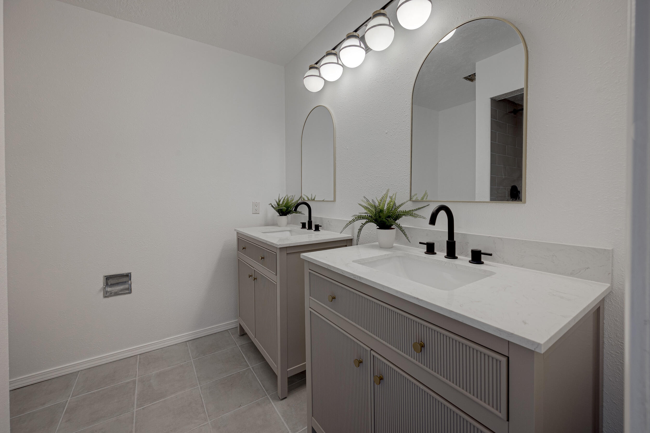 220 TARPON Avenue SE