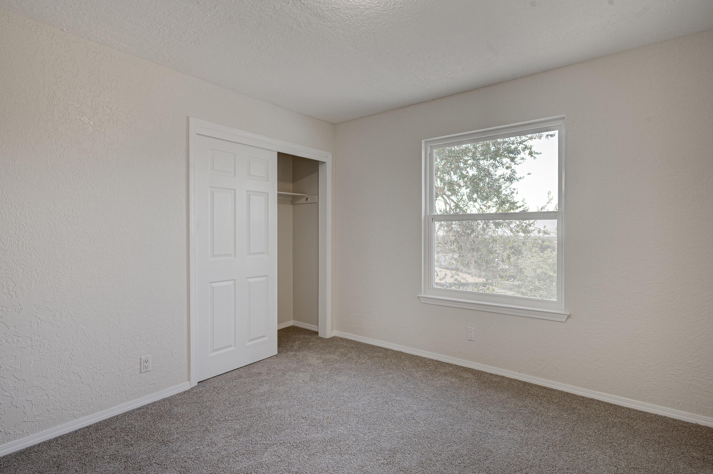 220 TARPON Avenue SE