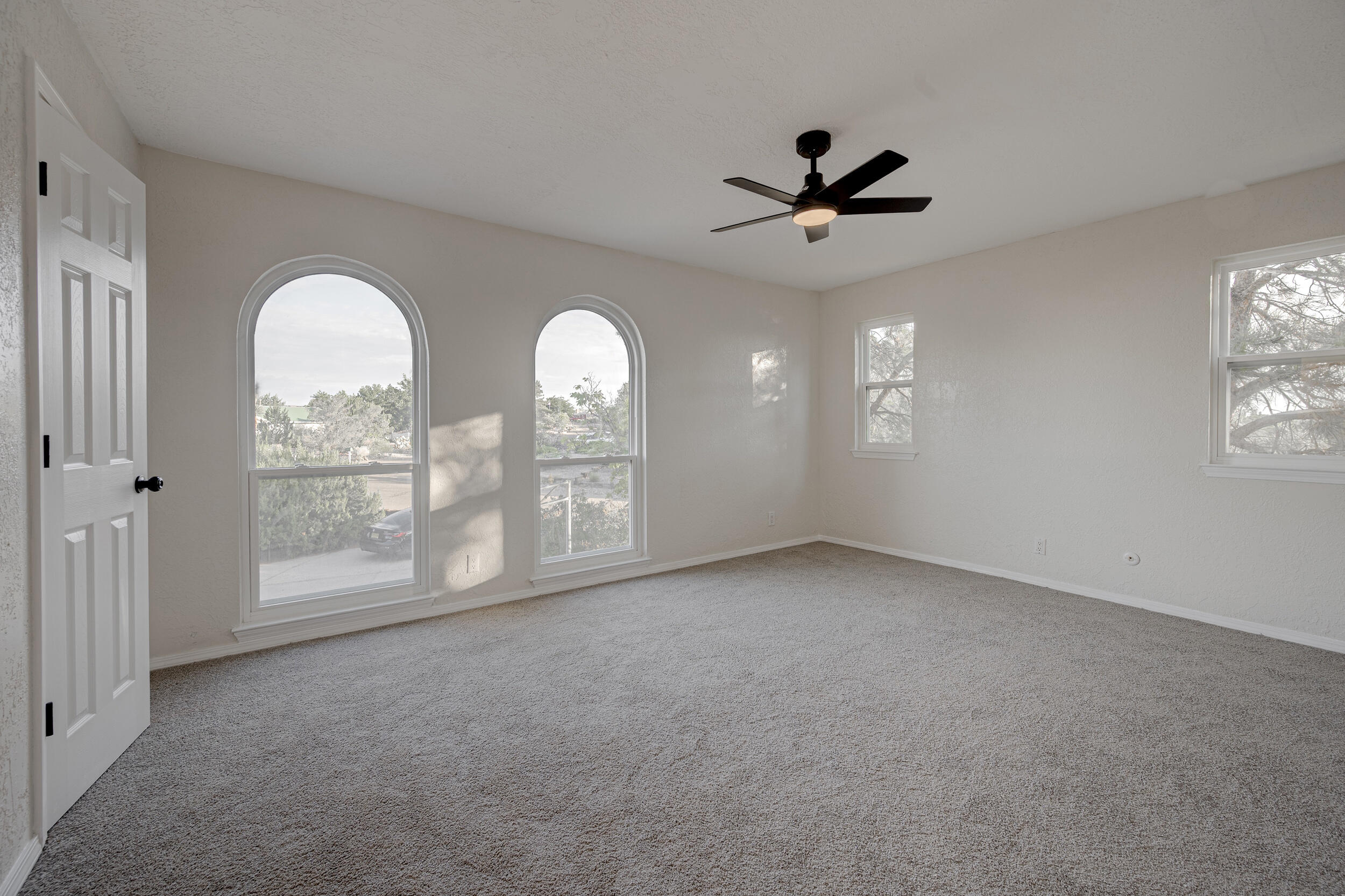 220 TARPON Avenue SE